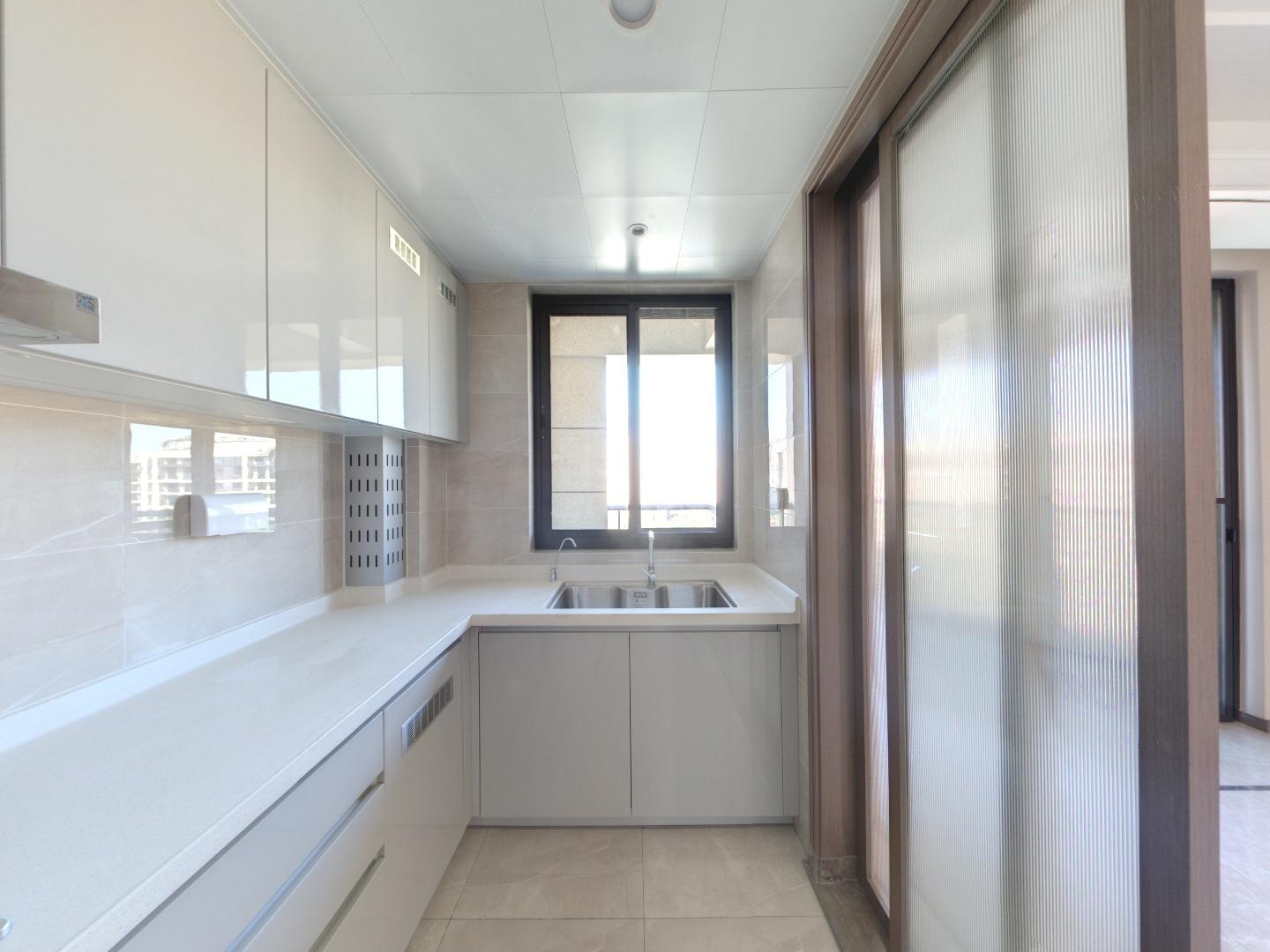 绿城&middot;诚园 4室2厅2卫 159.96m&sup2;