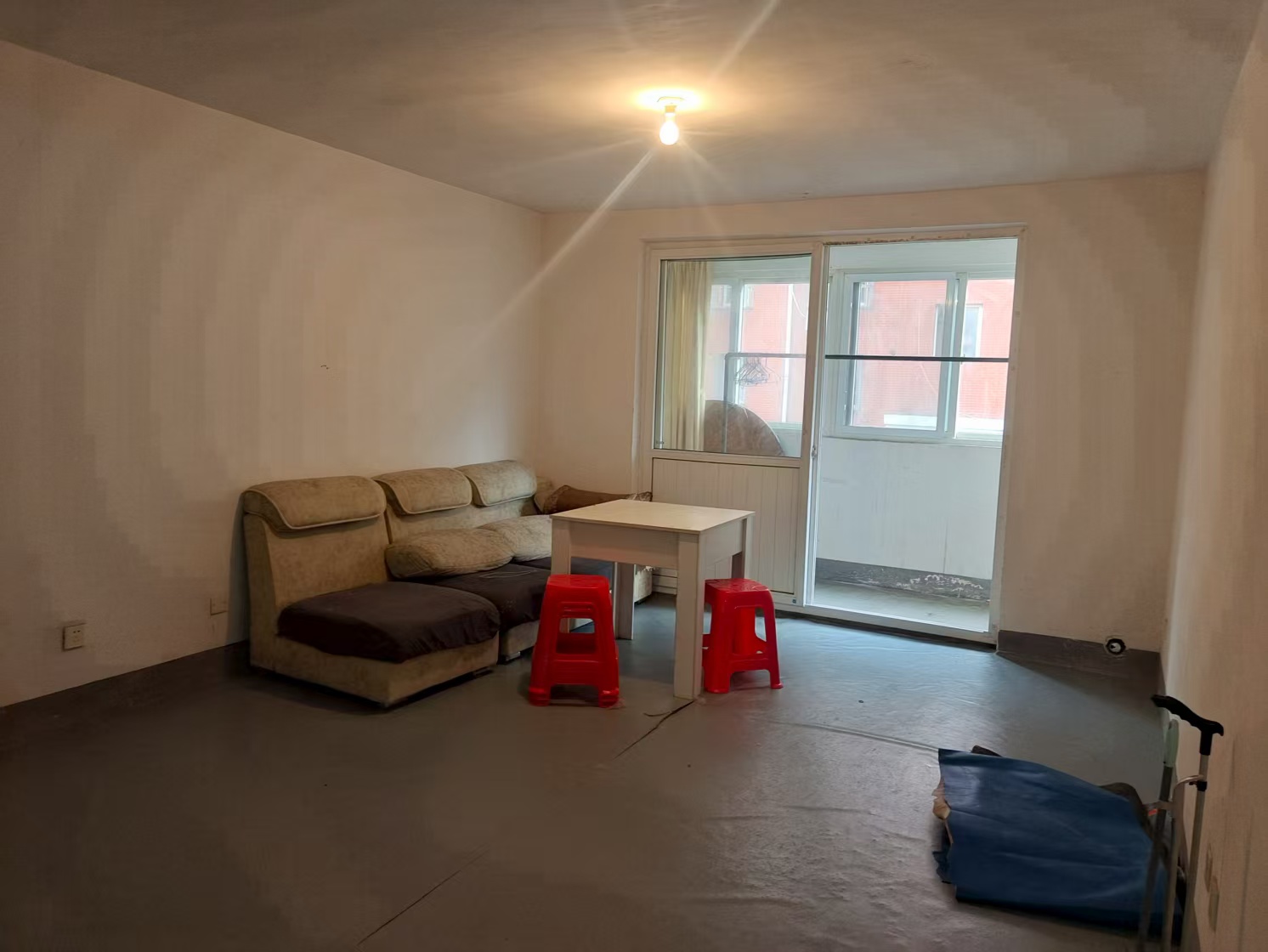 秦灶新村北区 2室2厅1卫 90.00m²