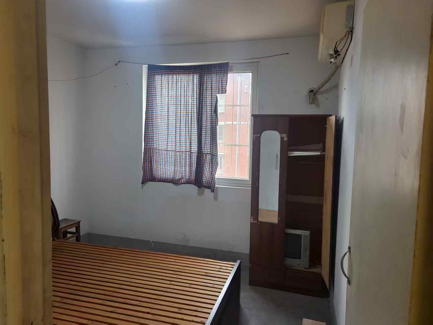 秦灶新村北区 2室1厅1卫 90m&sup2;