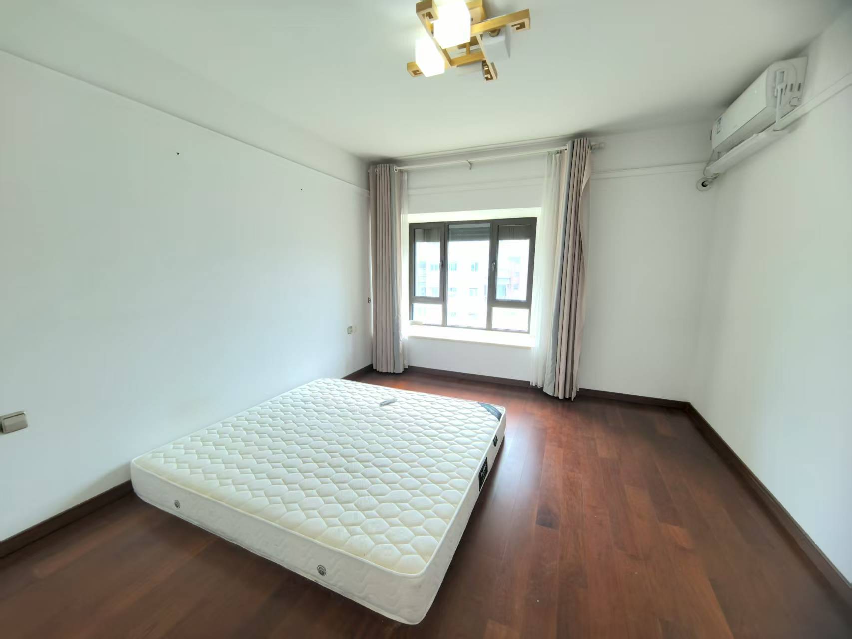 万科白鹭郡 3室2厅2卫 127.46m&sup2;