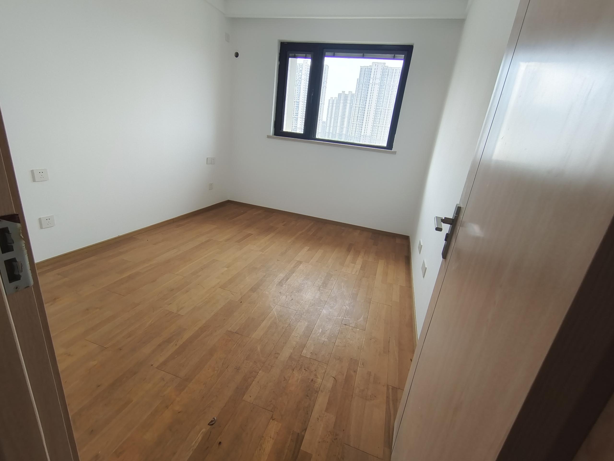 云樾东方 3室2厅1卫 94.82m&sup2;