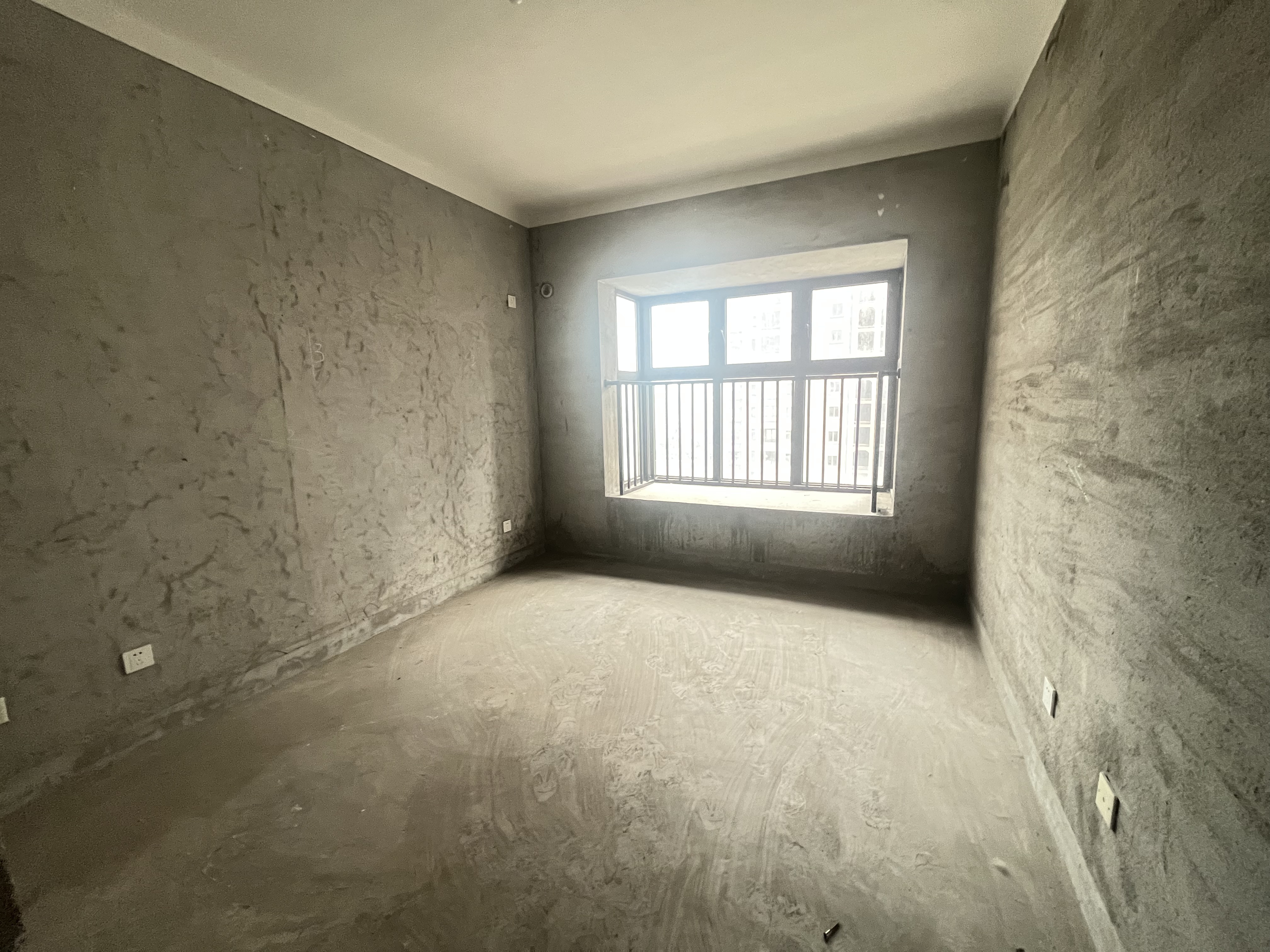 华强城 3室2厅1卫 109.3m&sup2;