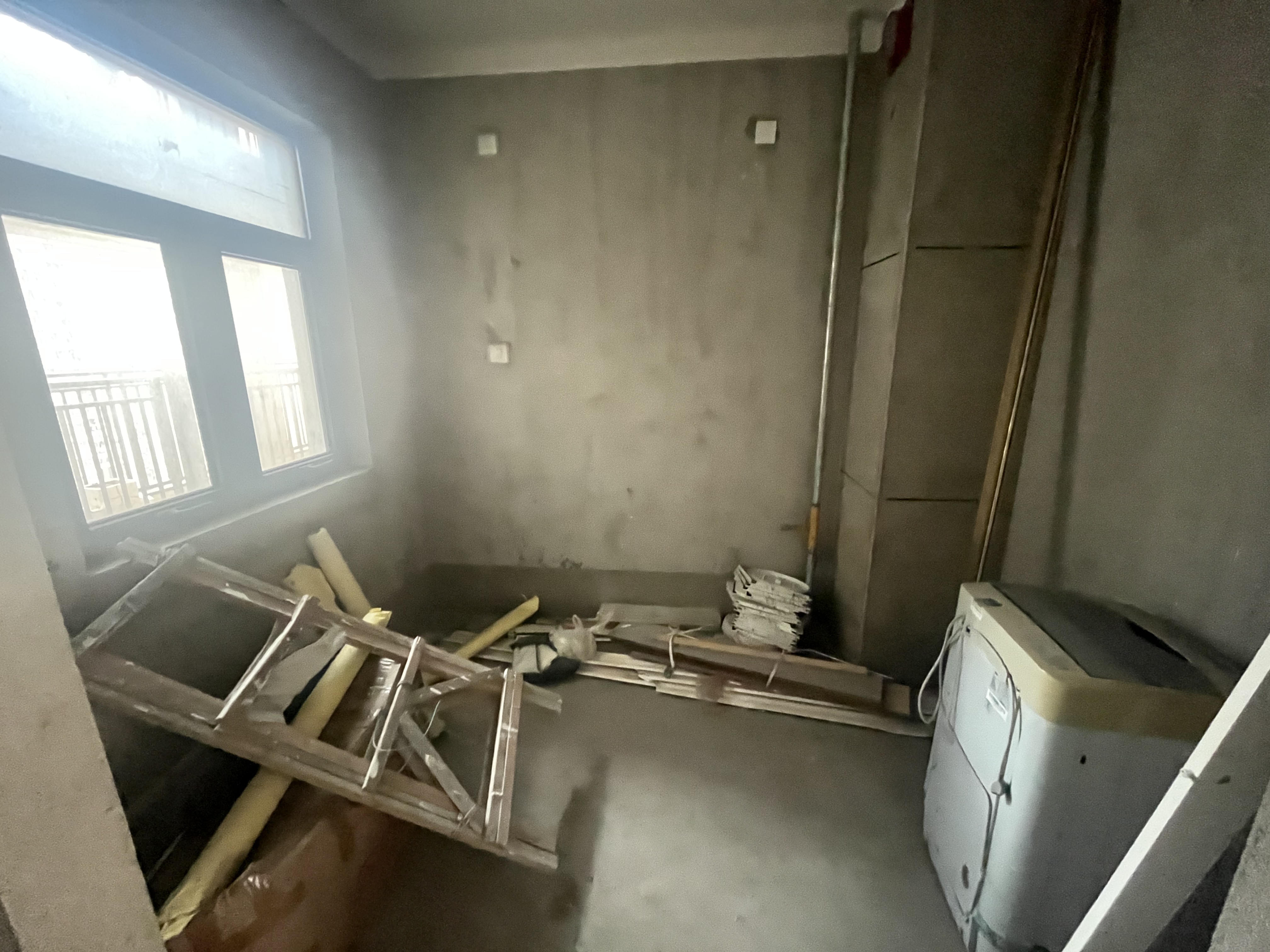 华强城 3室2厅1卫 109.3m&sup2;