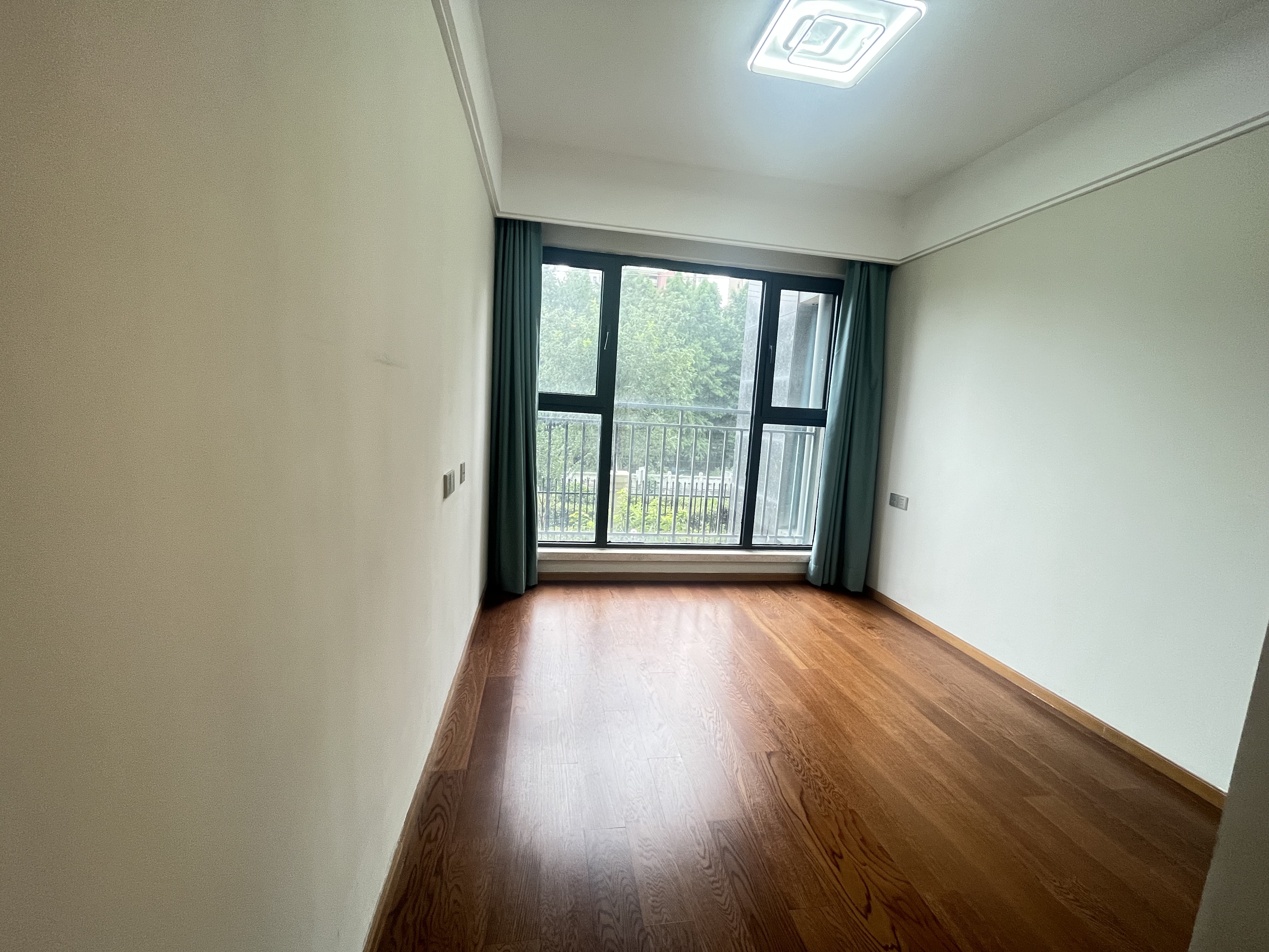 中南漫悦湾 4室2厅2卫 122m&sup2;