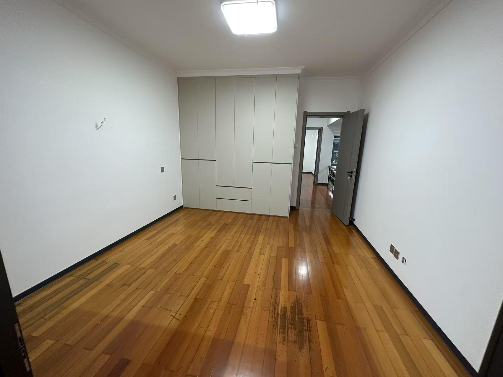 濠滨别业 3室2厅1卫 119.5m&sup2;
