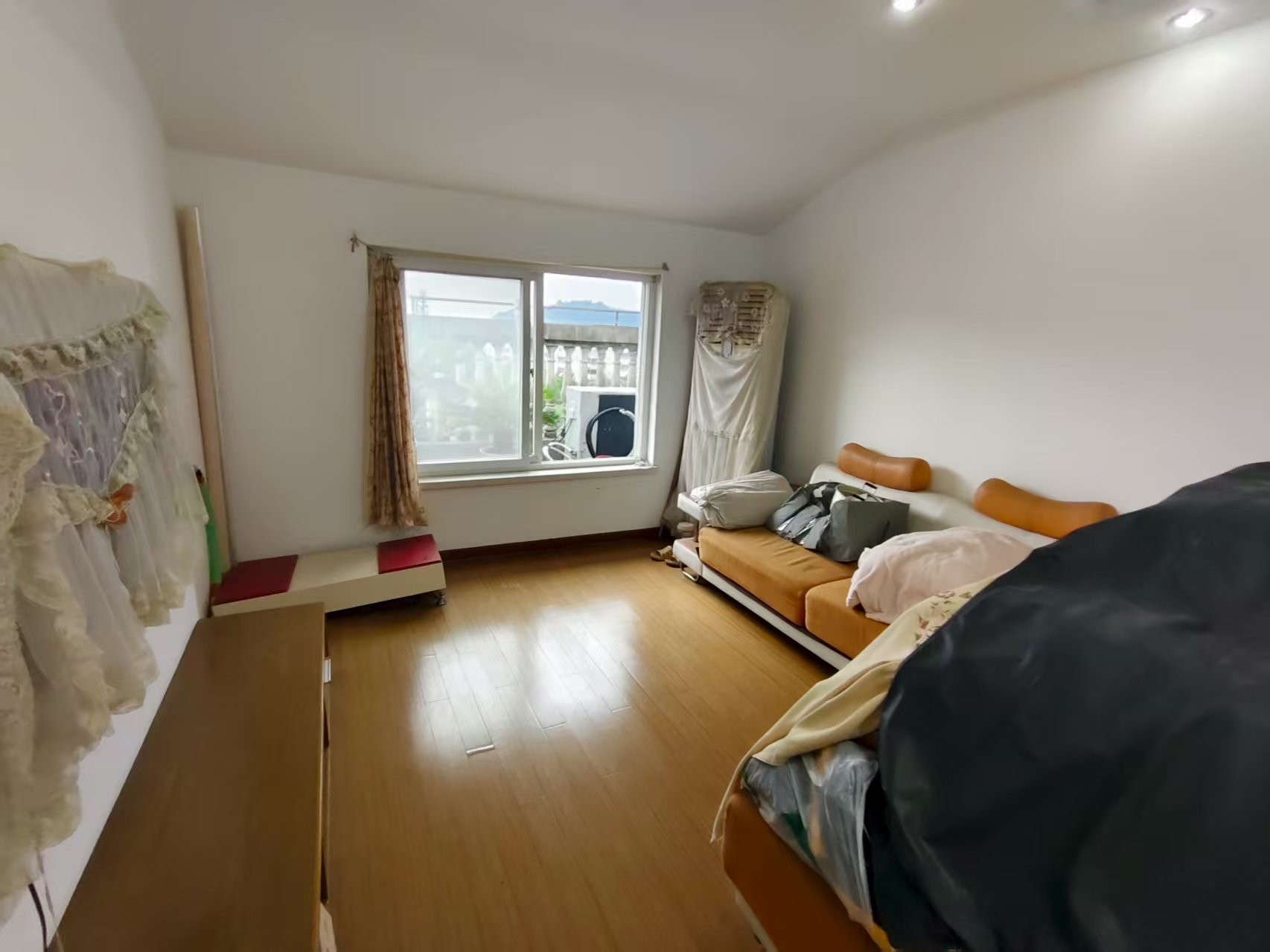 五山花苑 3室2厅2卫 141.72m&sup2;