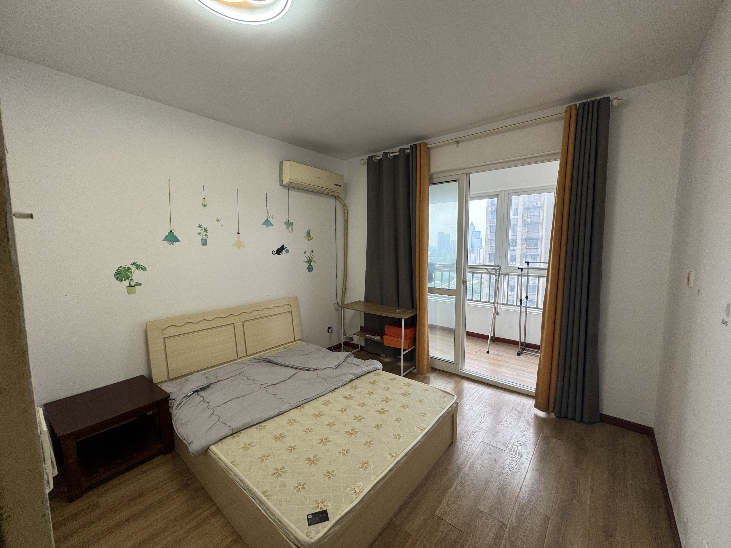 学士府 3室2厅1卫 123m&sup2;