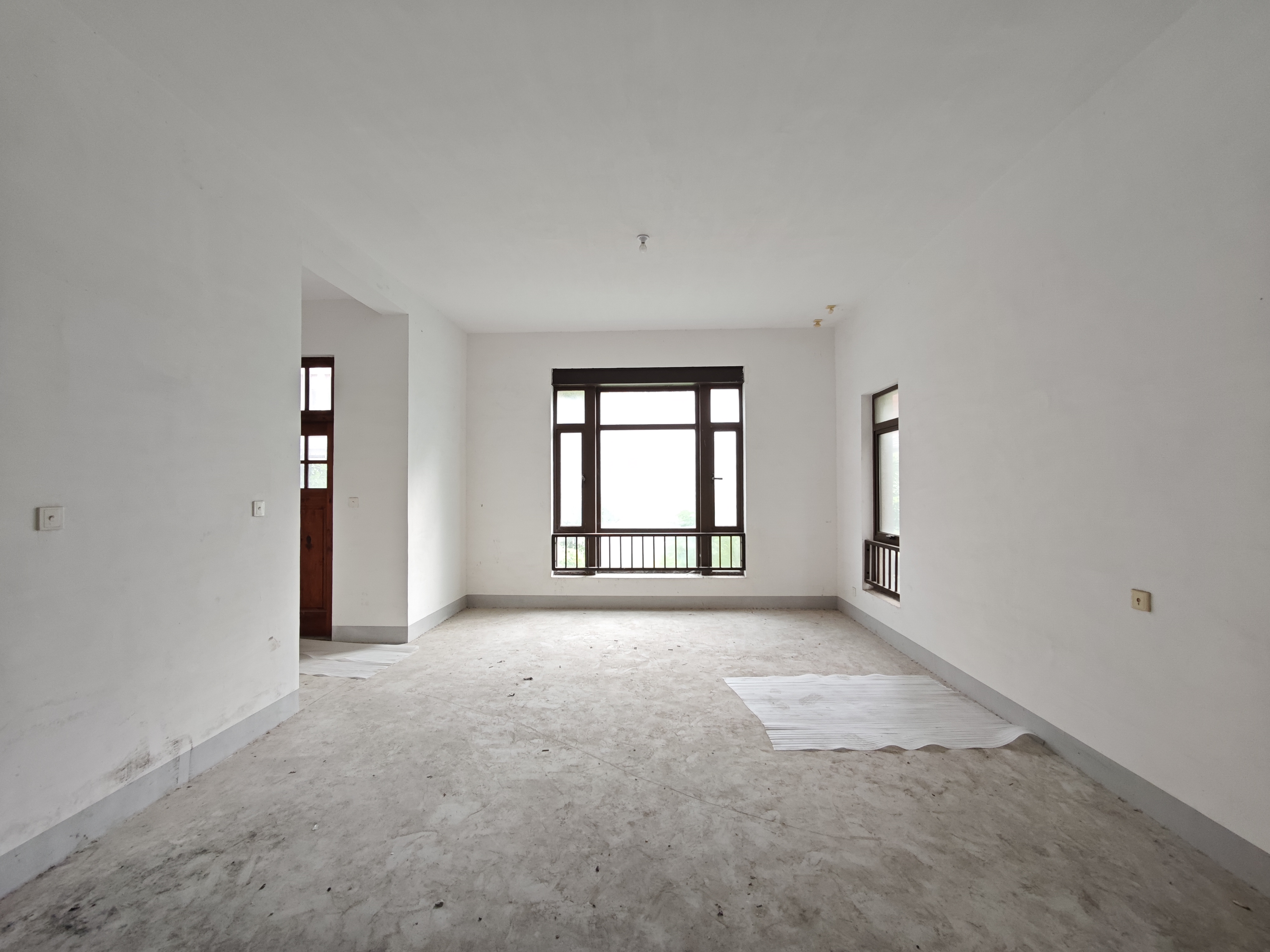 紫琅上郡 5室2厅3卫 289.14m&sup2;