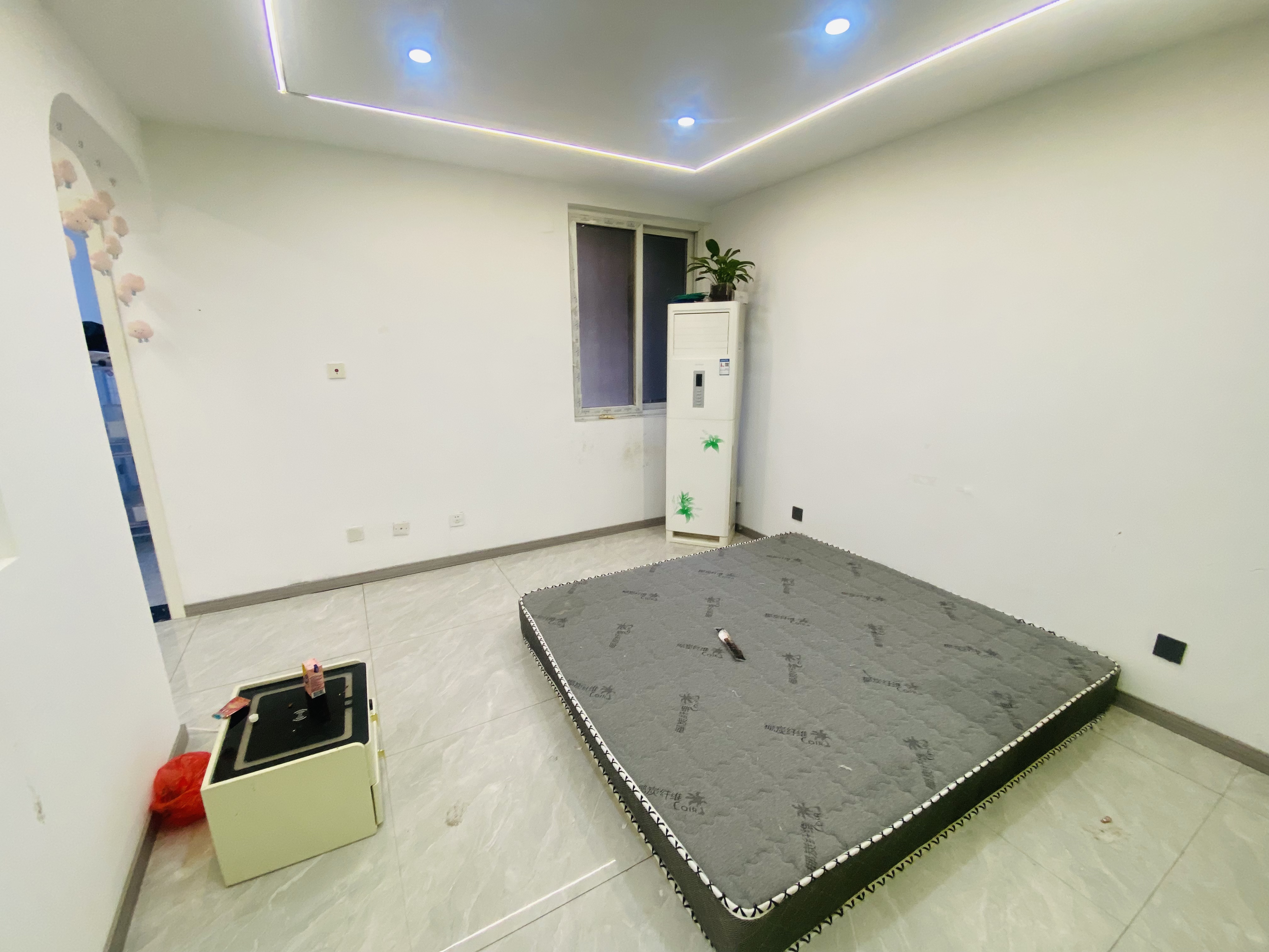 颐景苑 3室1厅1卫 100m&sup2;