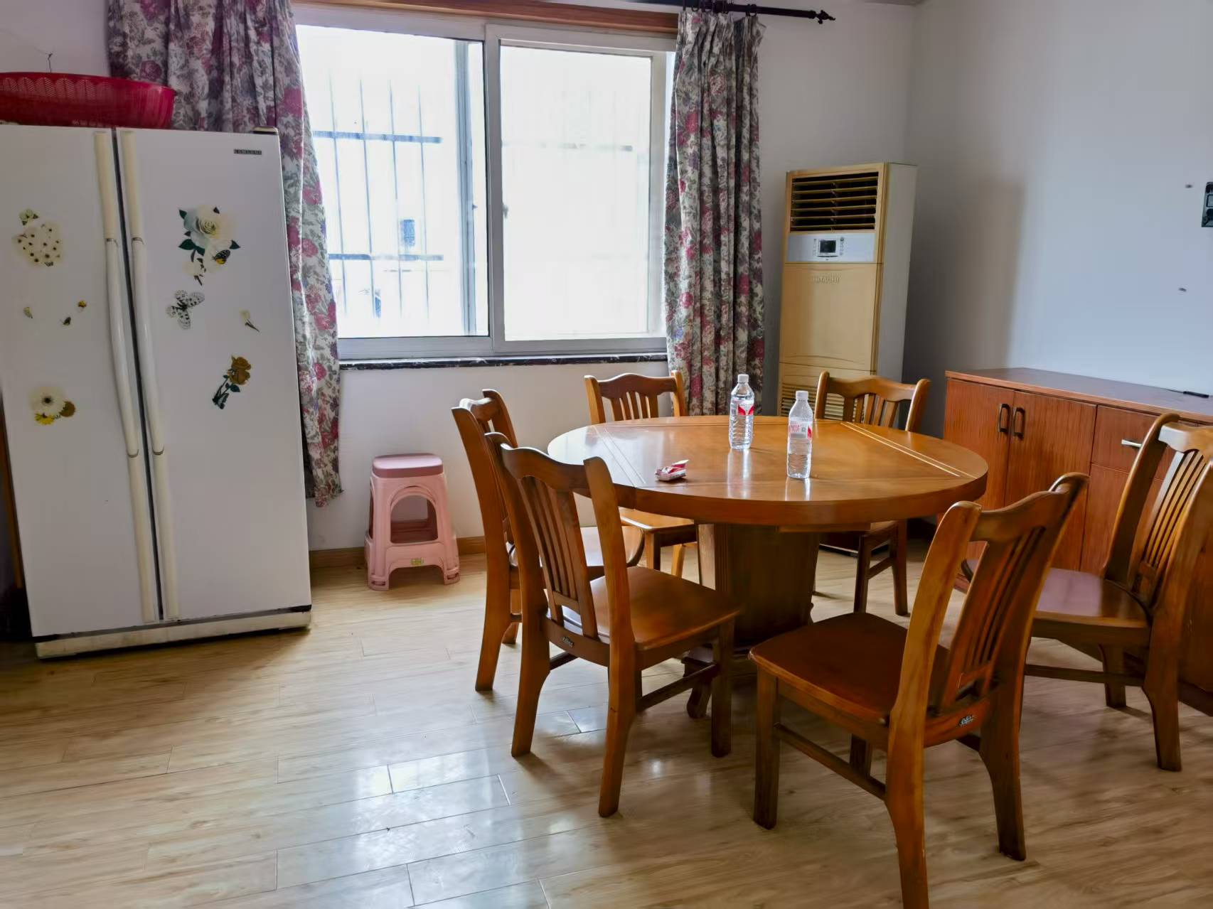 光明东村一期 6室3厅2卫 170m&sup2;