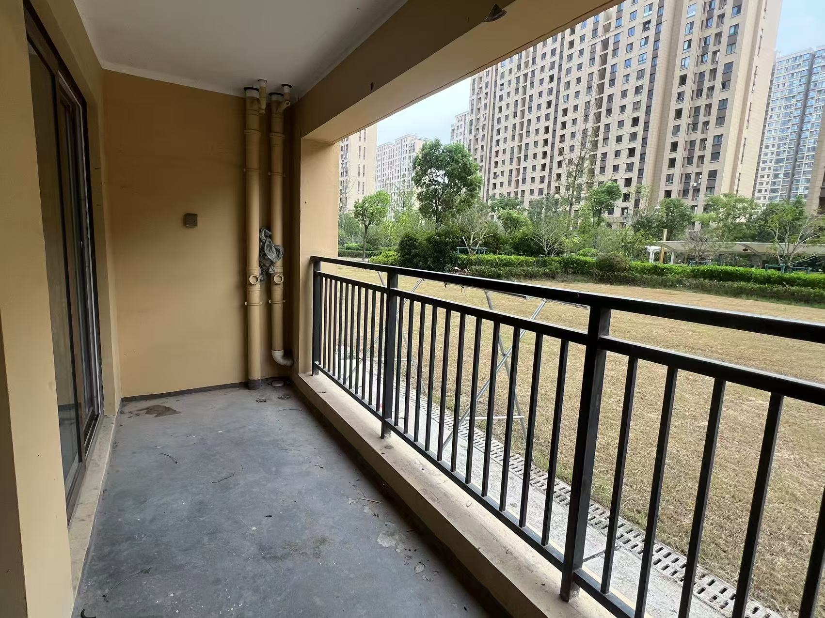 世茂九龙庭 2室2厅1卫 90m&sup2;