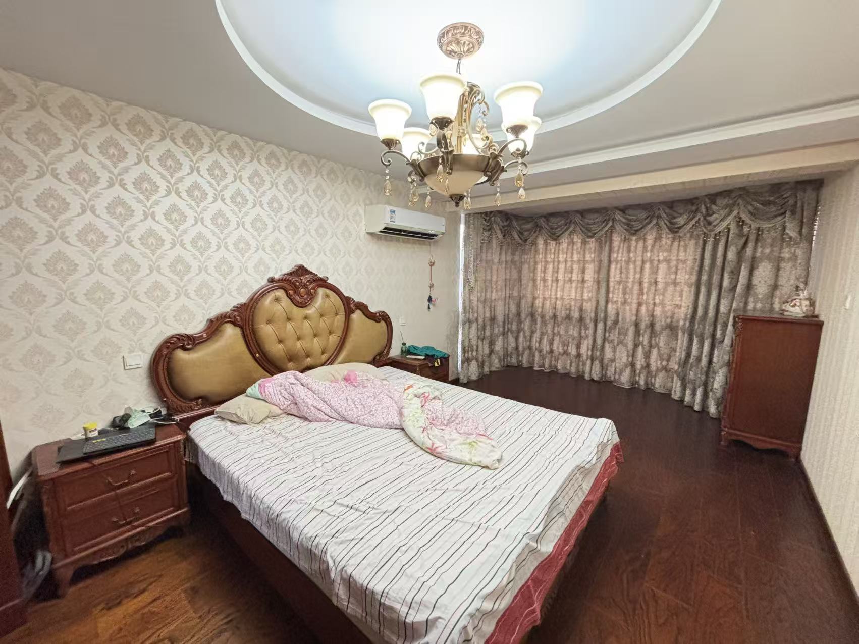 北濠山庄 3室2厅2卫 141.21m&sup2;