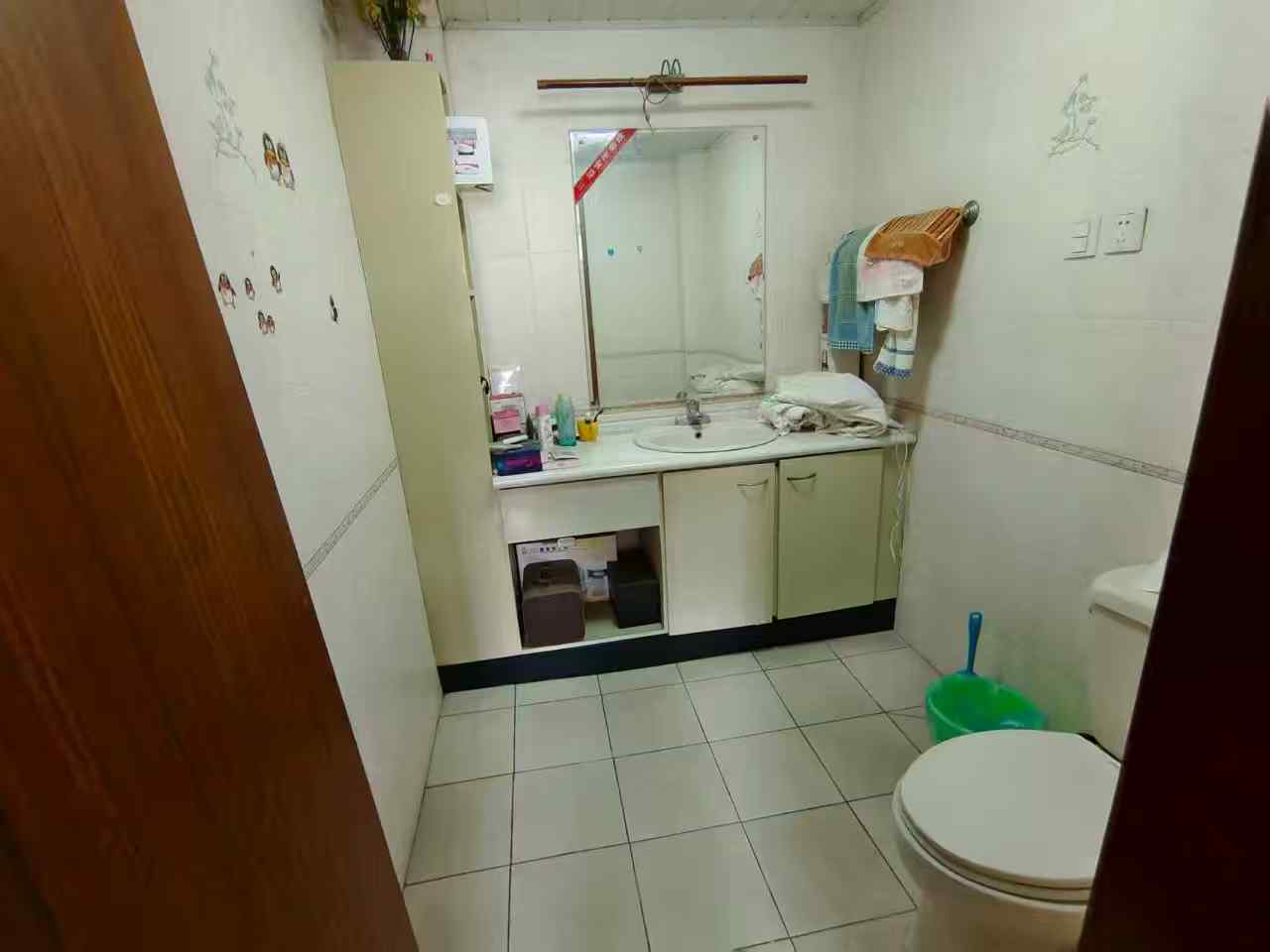 朝晖花园 5室2厅2卫 133m&sup2;
