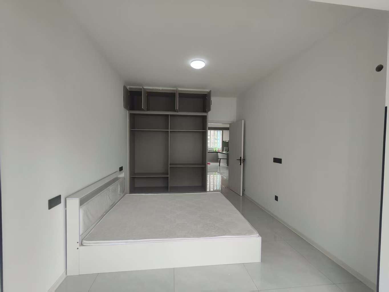 天香苑 1室1厅1卫 60m&sup2;