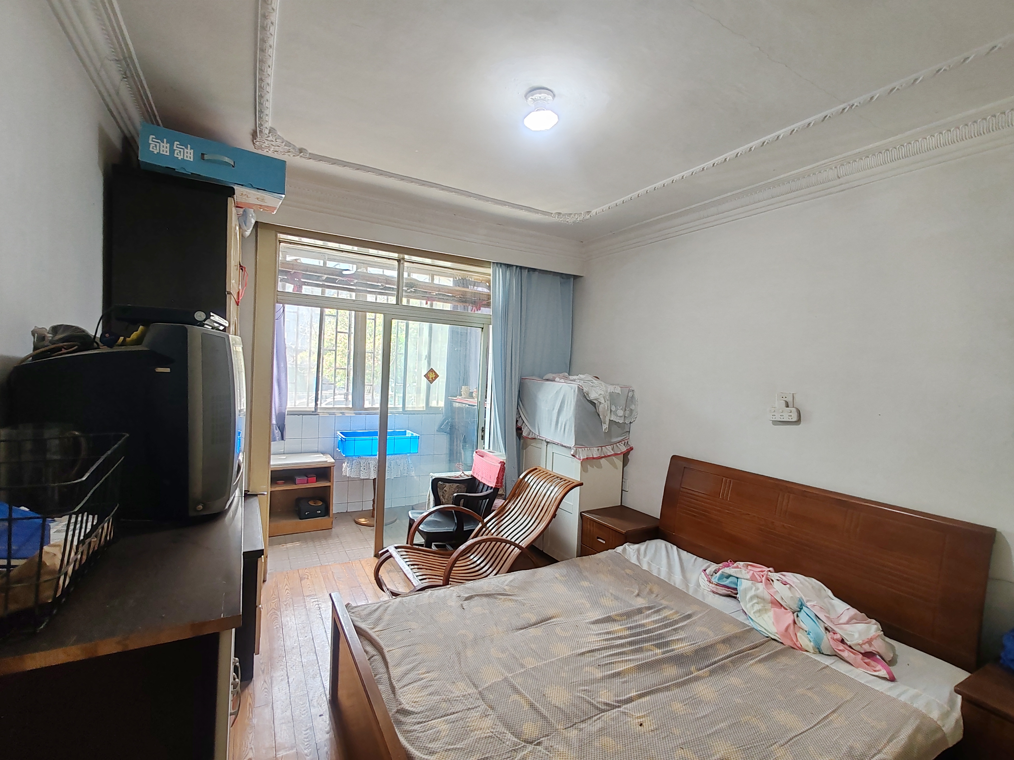 新桥新村 2室1厅1卫 65m&sup2;