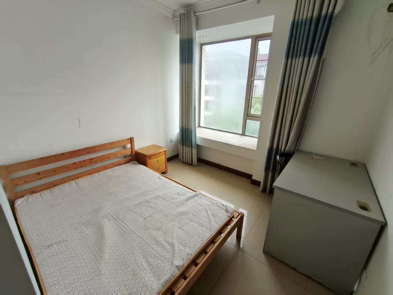 优山美地花园南区 5室2厅3卫 220.00m&sup2;