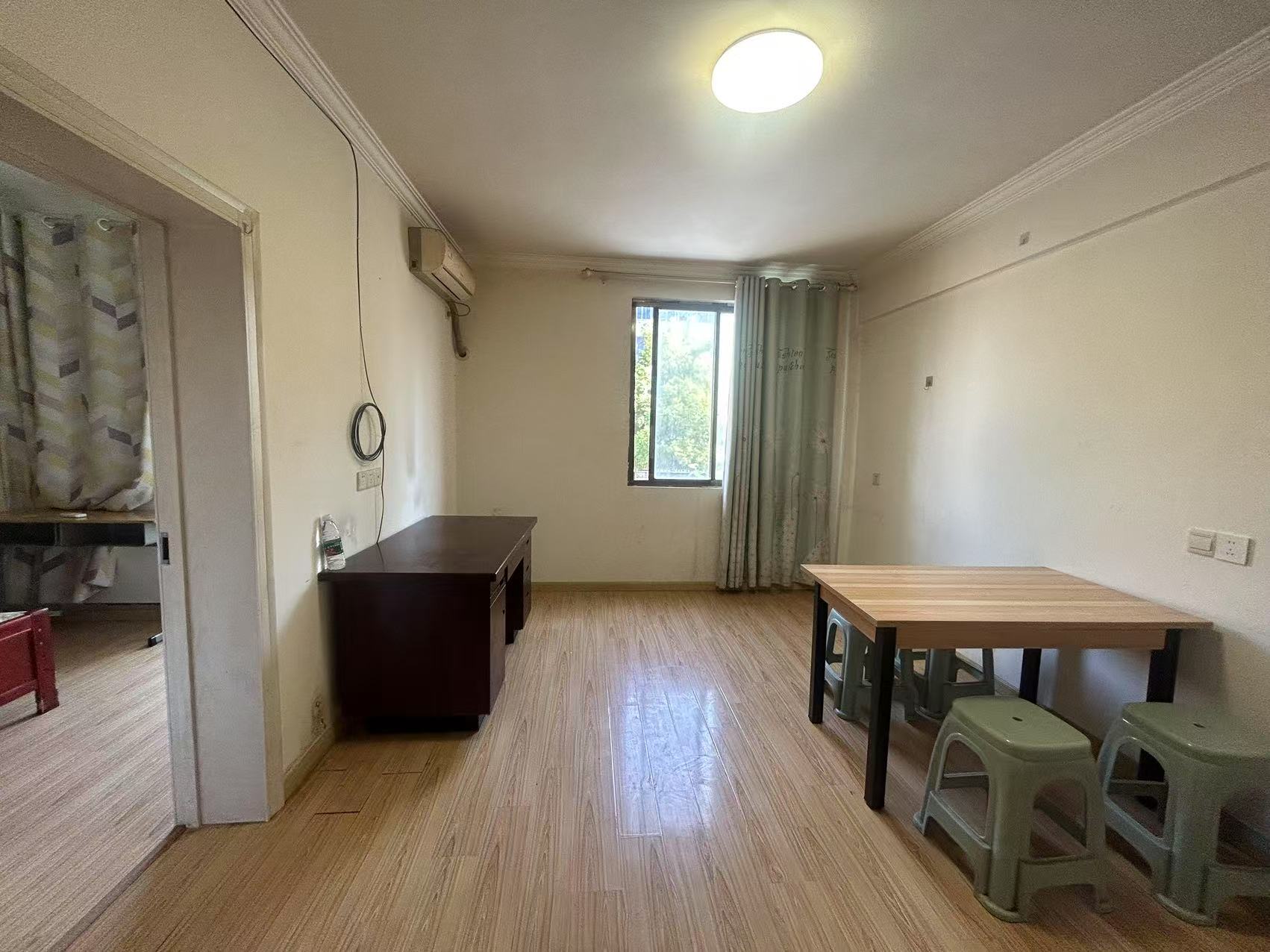 青年路新村 1室1厅1卫 55.00m²