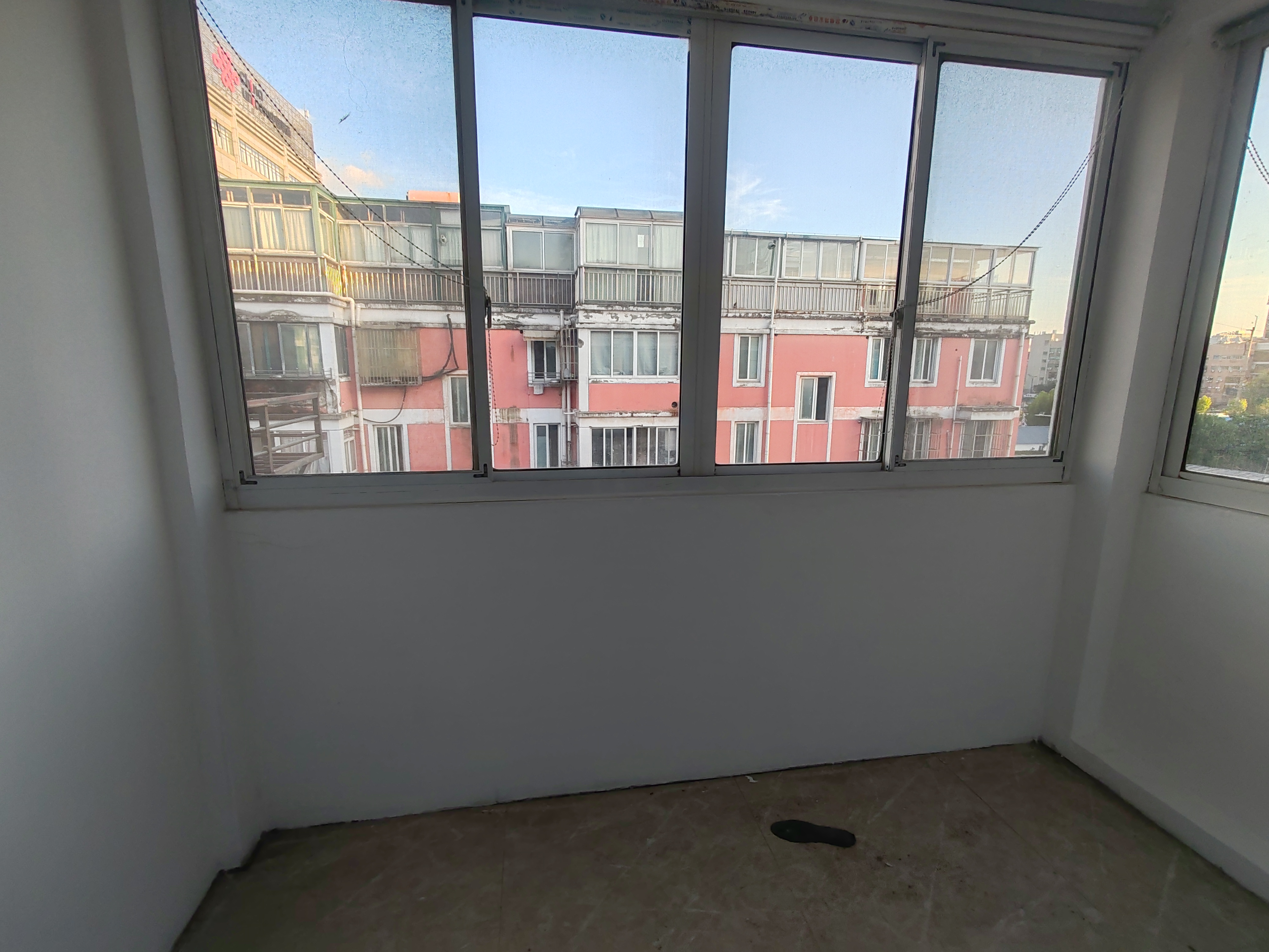 宝隆花园 4室2厅1卫 109.64m&sup2;