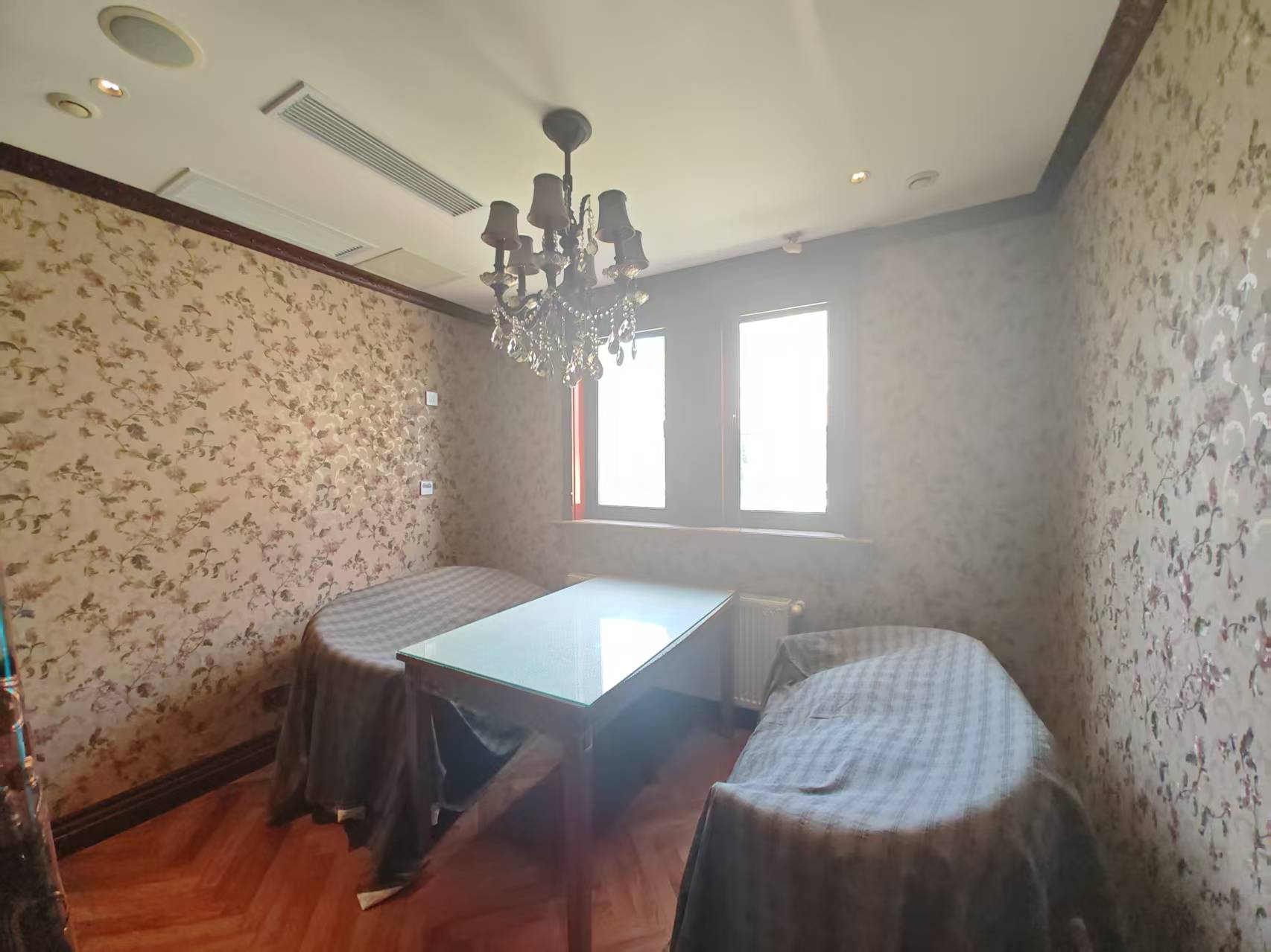 金河名人世家 4室3厅3卫 310.00m&sup2;