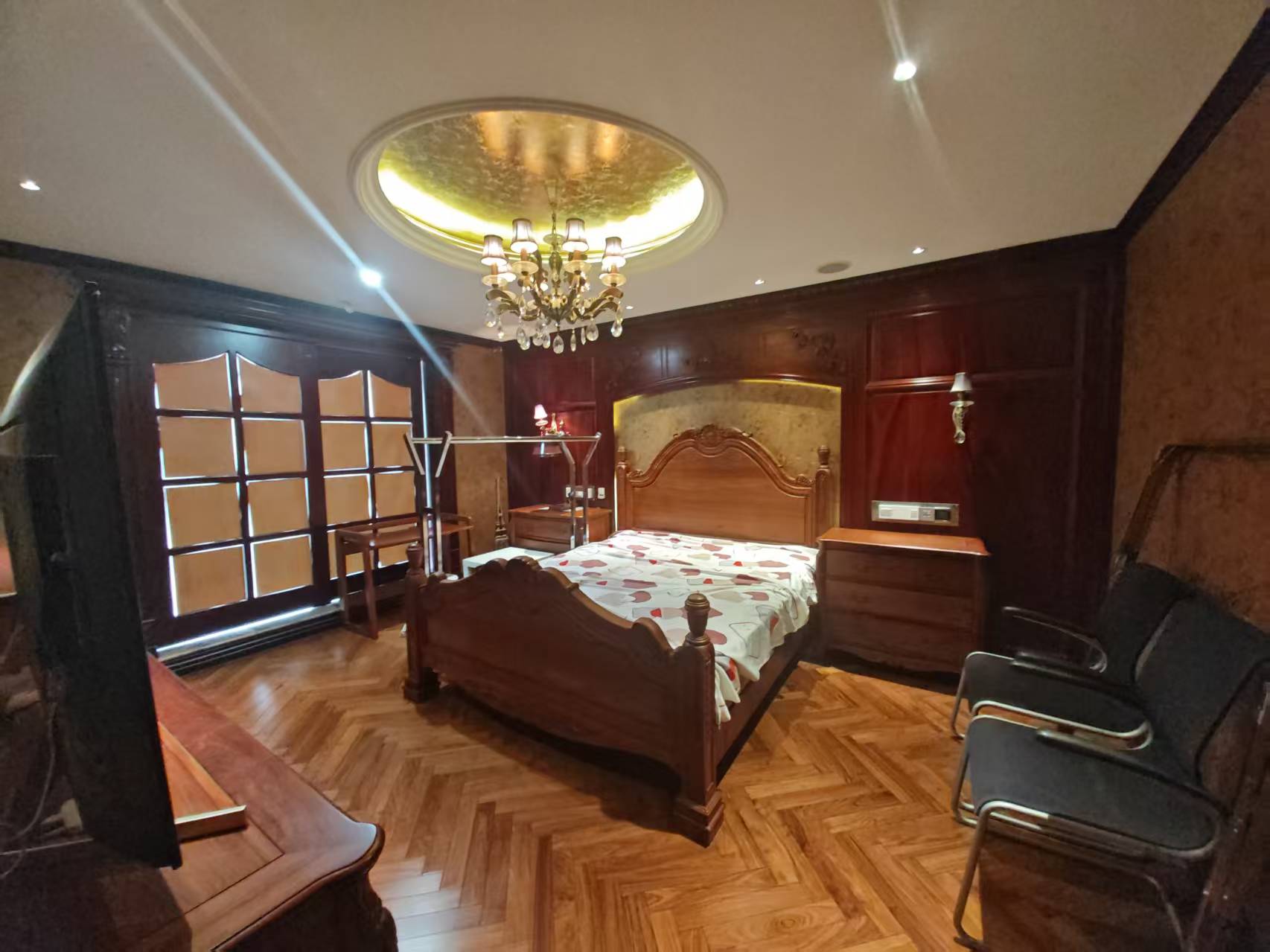 金河名人世家 4室3厅3卫 310.00m&sup2;