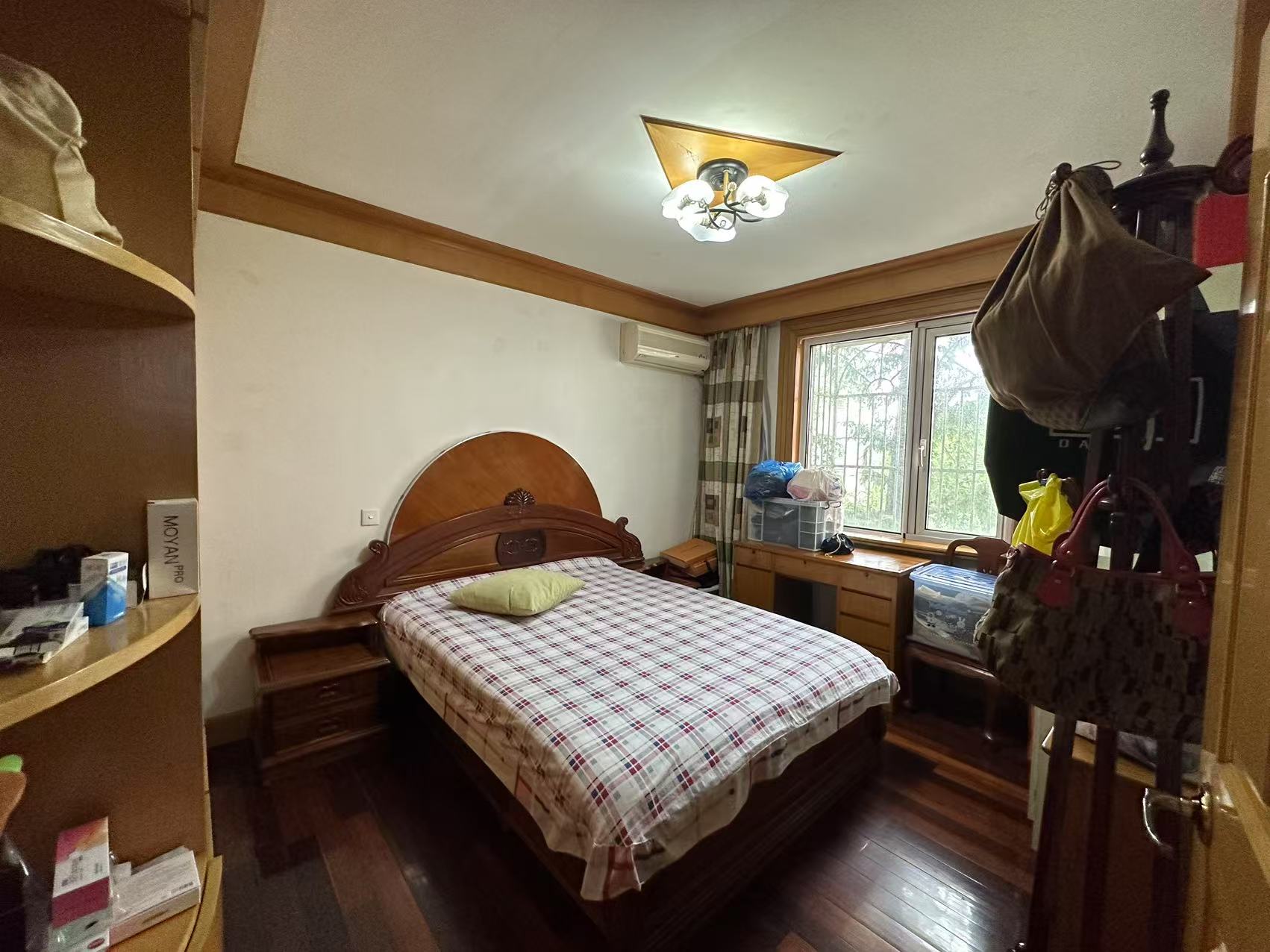 南园路18号大院 3室2厅2卫 124.00m&sup2;