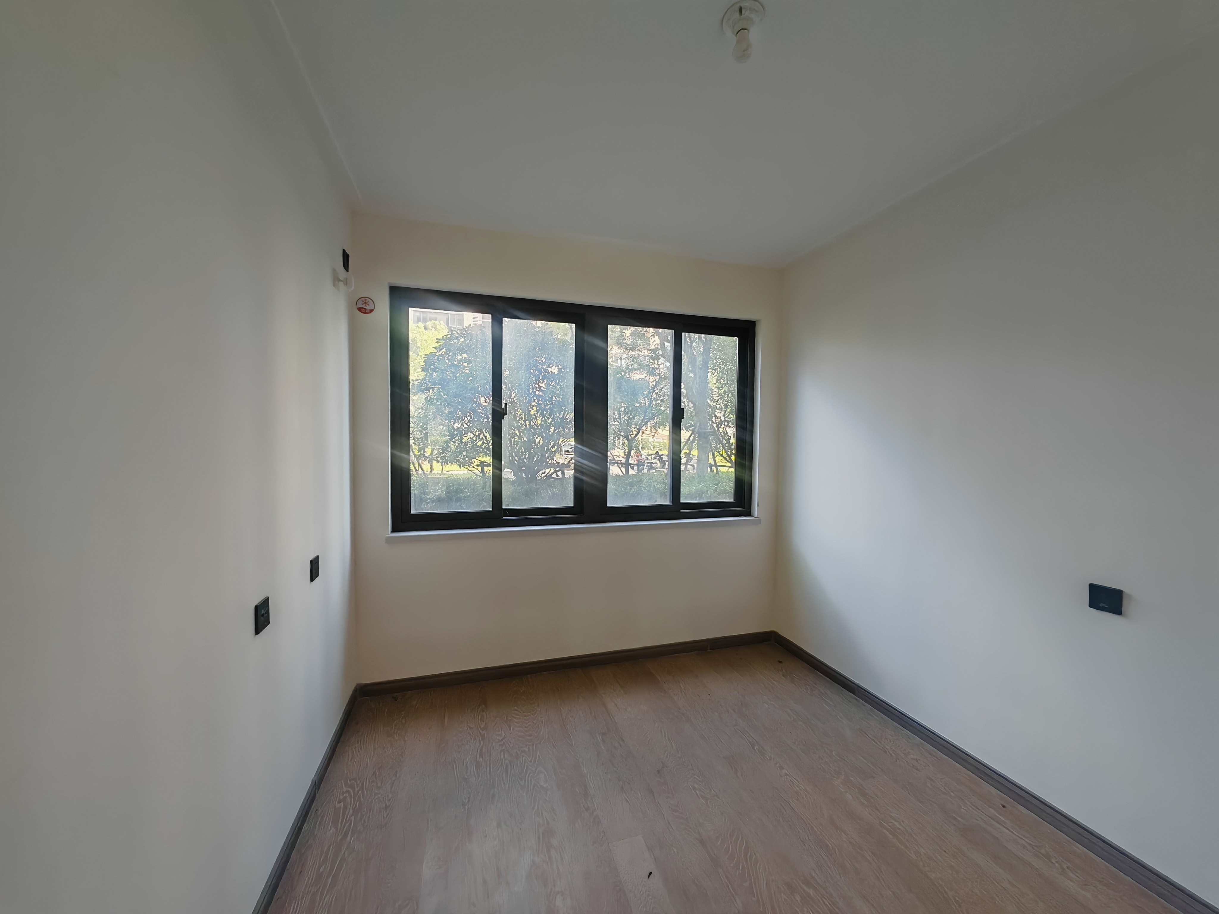 湖山源著 3室2厅2卫 115m&sup2;