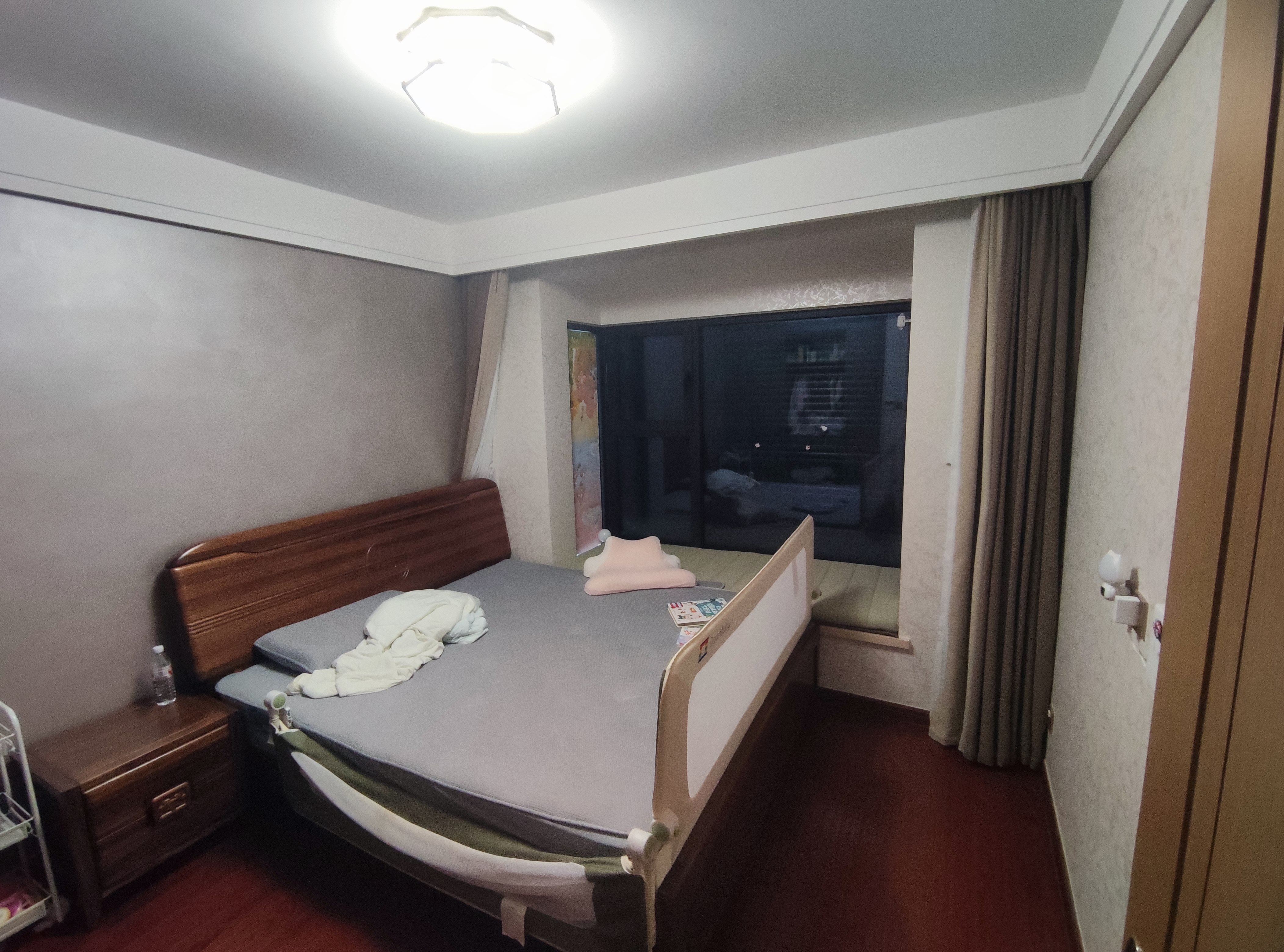 林肯公园 3室2厅1卫 92m&sup2;