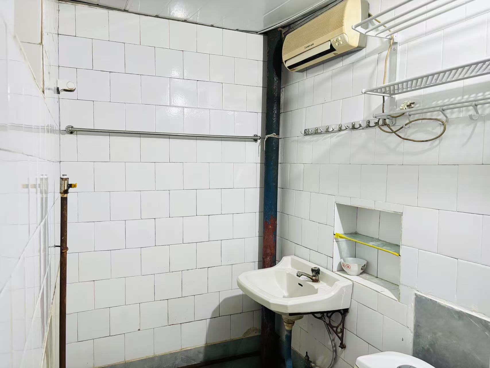 新桥新村 3室1厅1卫 74m&sup2;