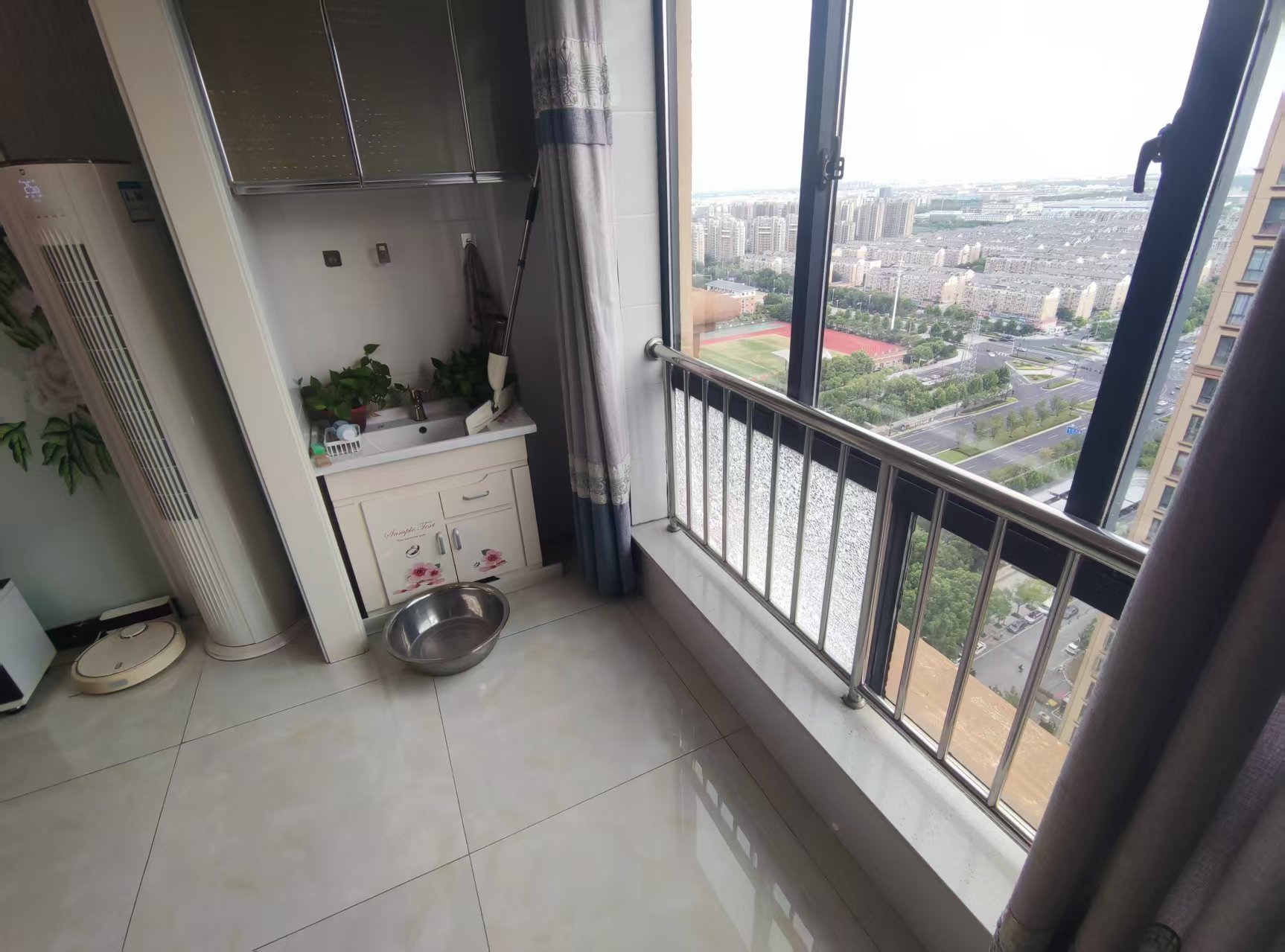 中港翡翠城 3室2厅1卫 90m&sup2;