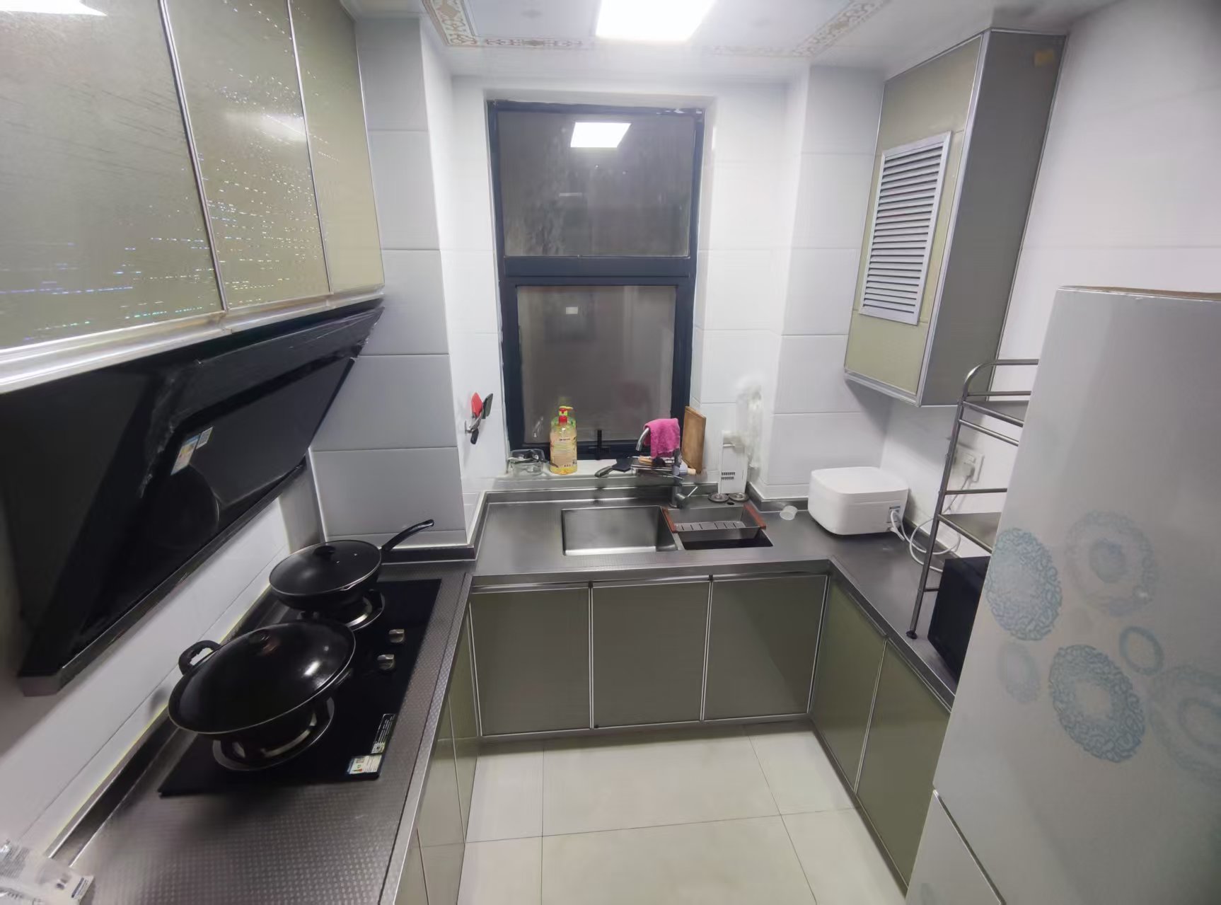 中港翡翠城 3室2厅1卫 90m&sup2;