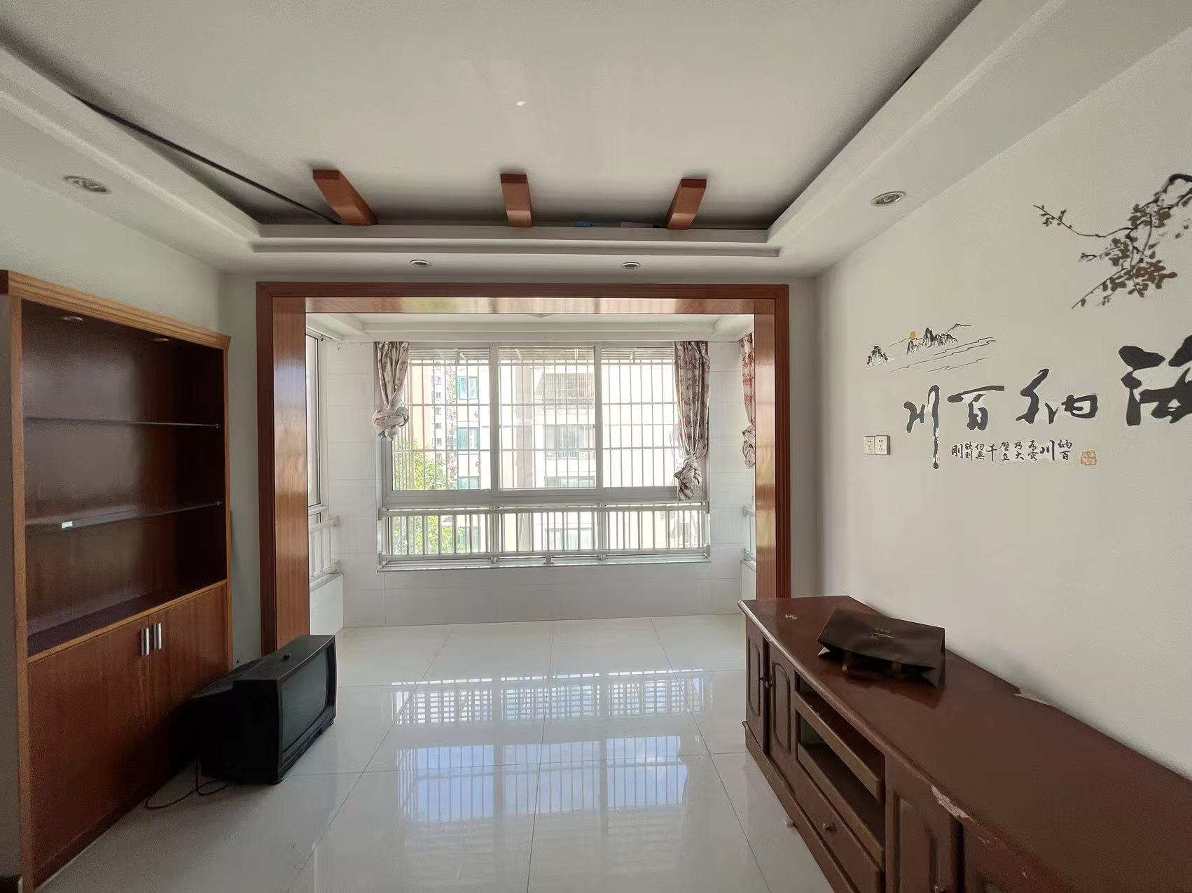 春天花园 3室2厅1卫 118.00m&sup2;