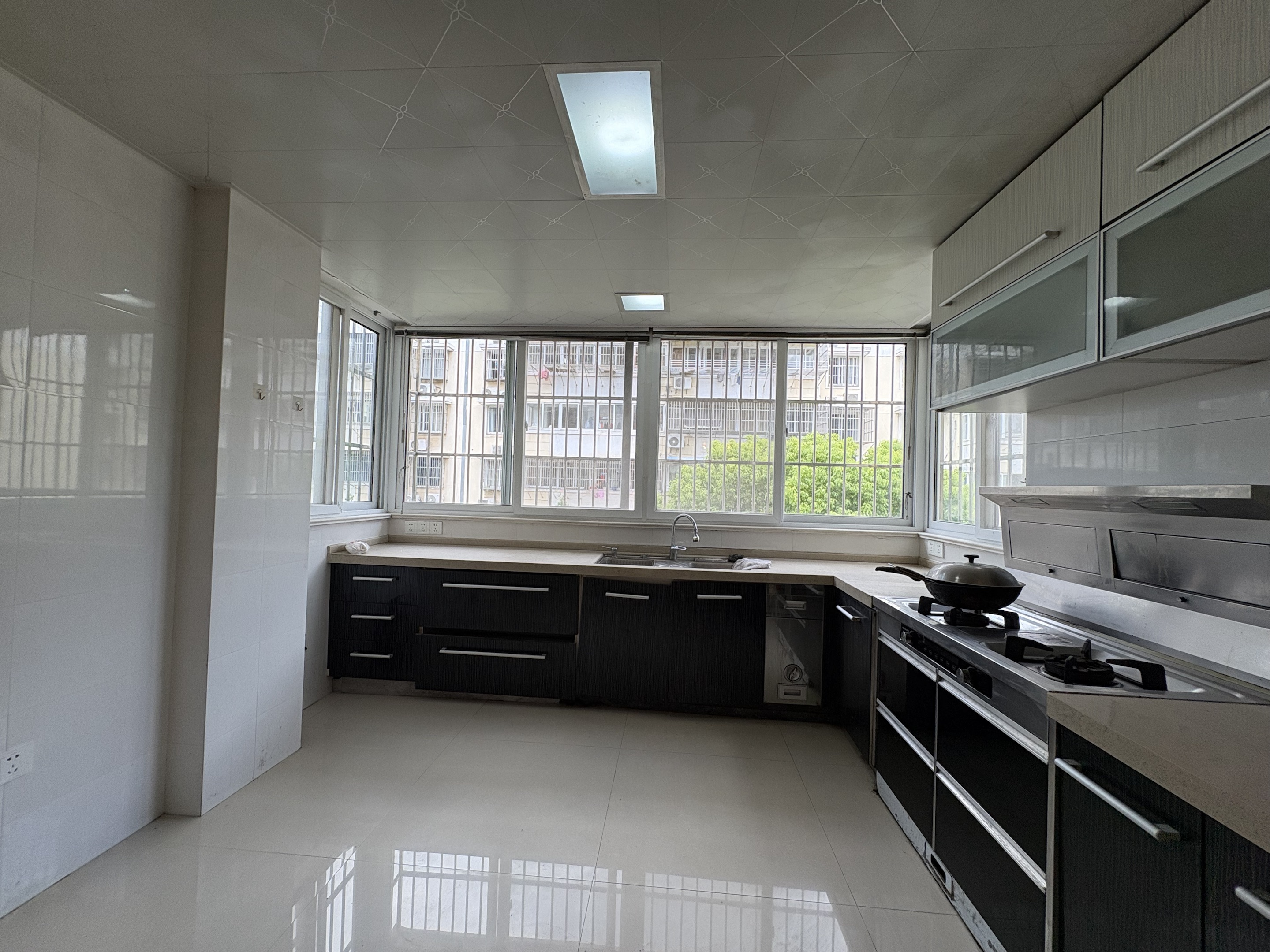 世纪新城 3室2厅1卫 128m&sup2;