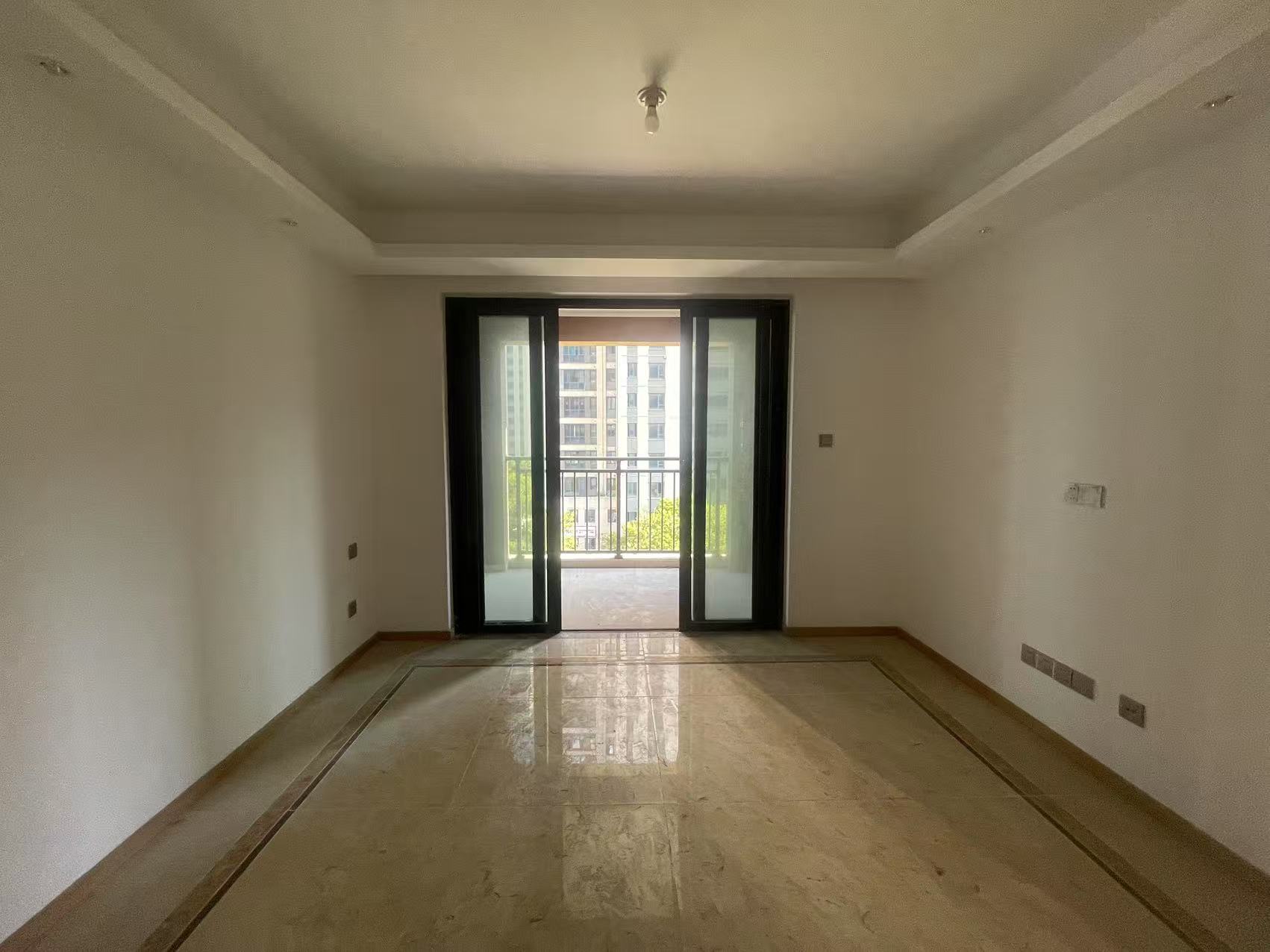林肯公园 3室2厅1卫 92m&sup2;