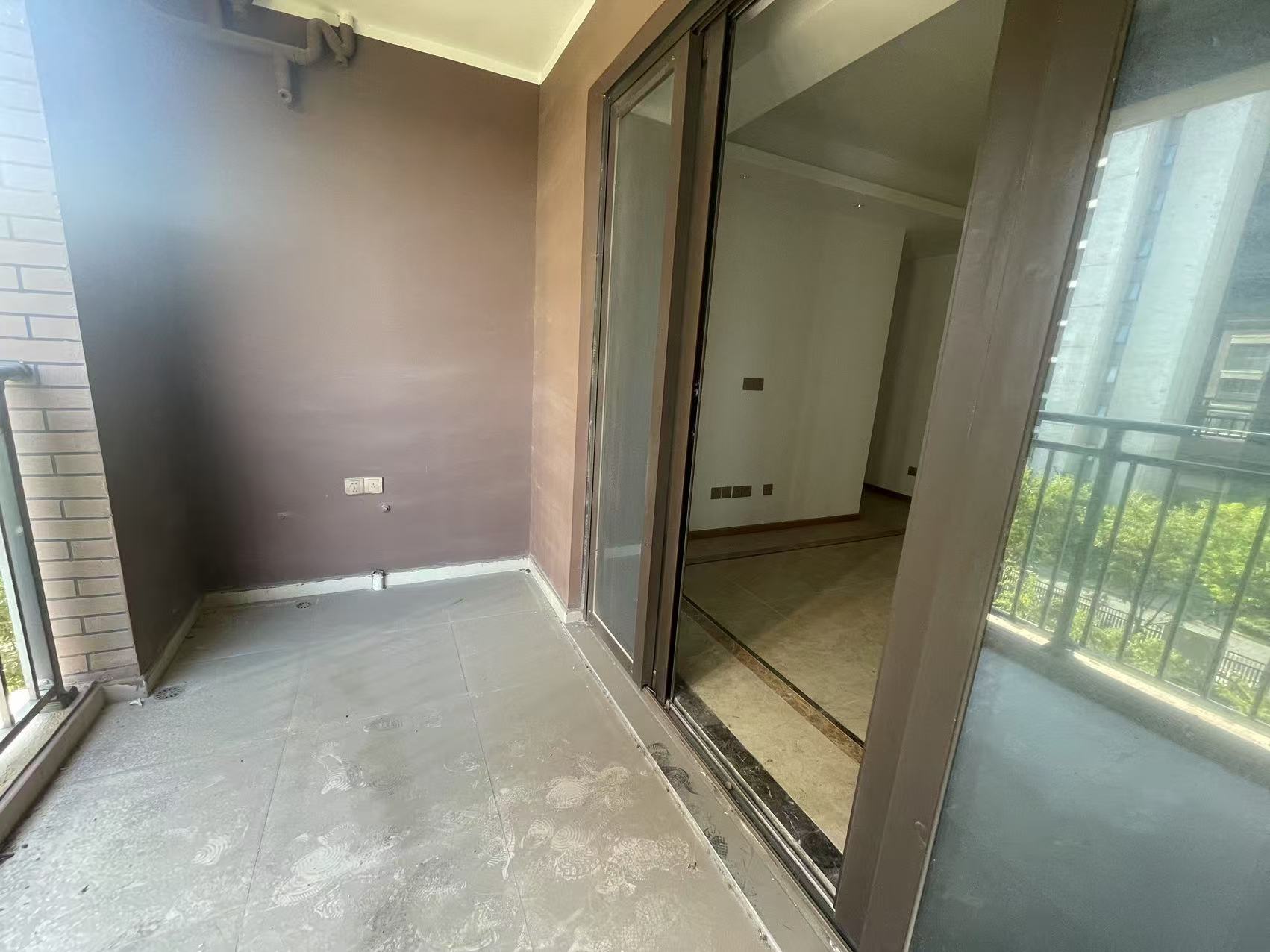 林肯公园 3室2厅1卫 92m&sup2;