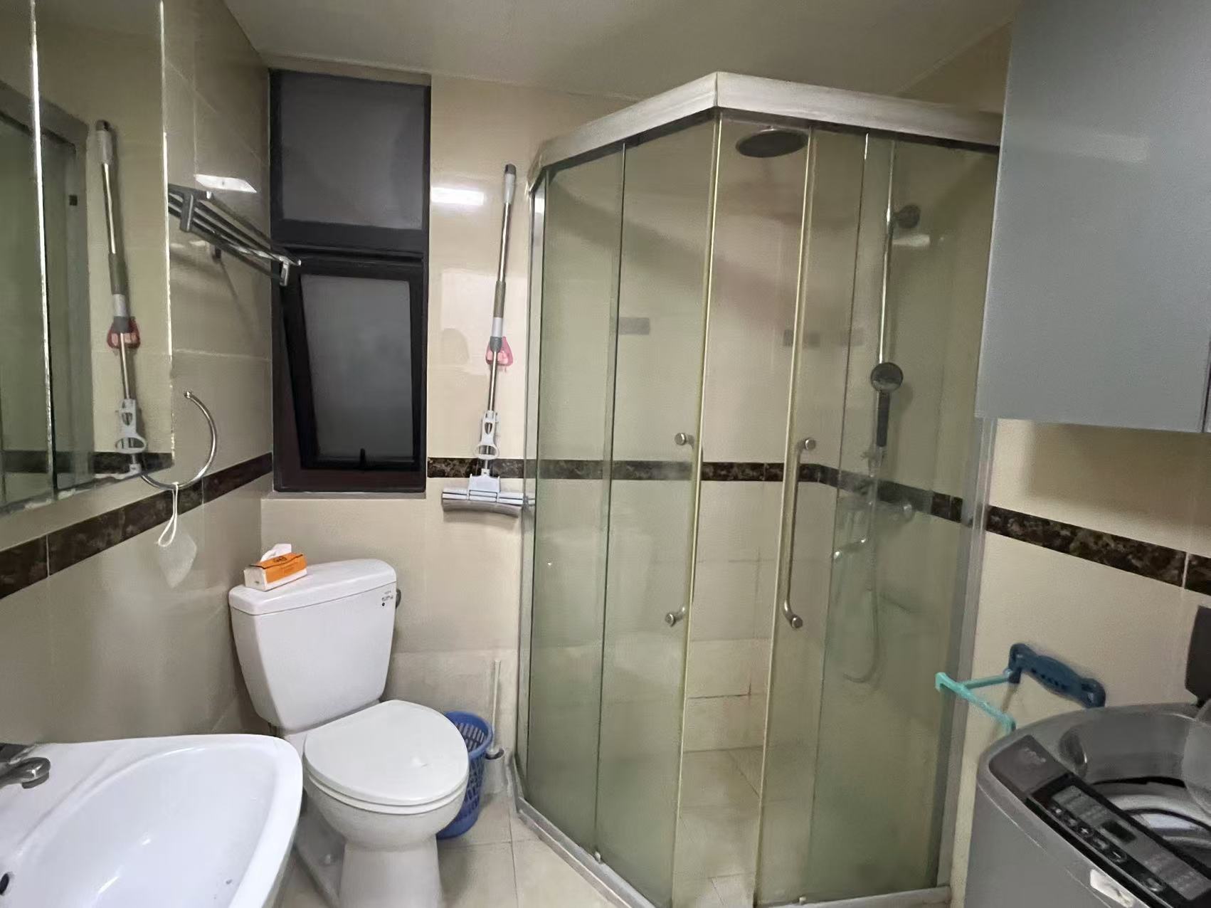 中港翡翠城 3室2厅1卫 89m&sup2;