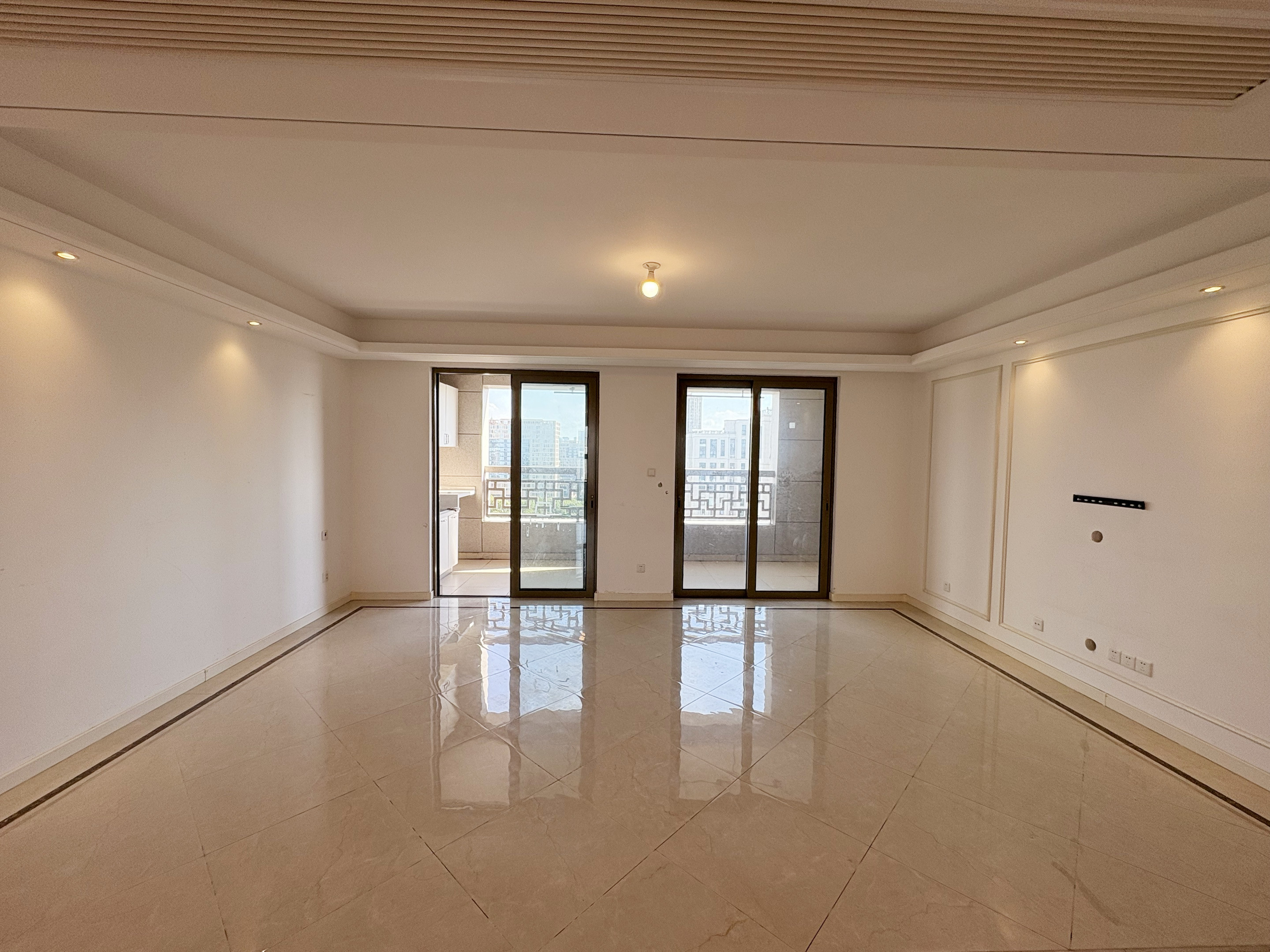 九玺台 4室2厅2卫 143.11m&sup2;