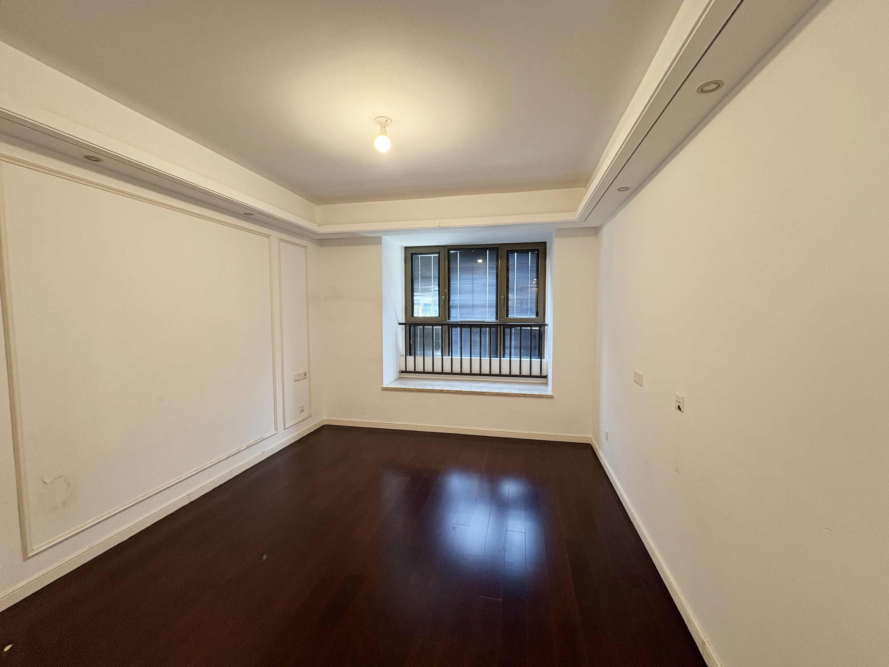 九玺台 4室2厅2卫 143.11m&sup2;