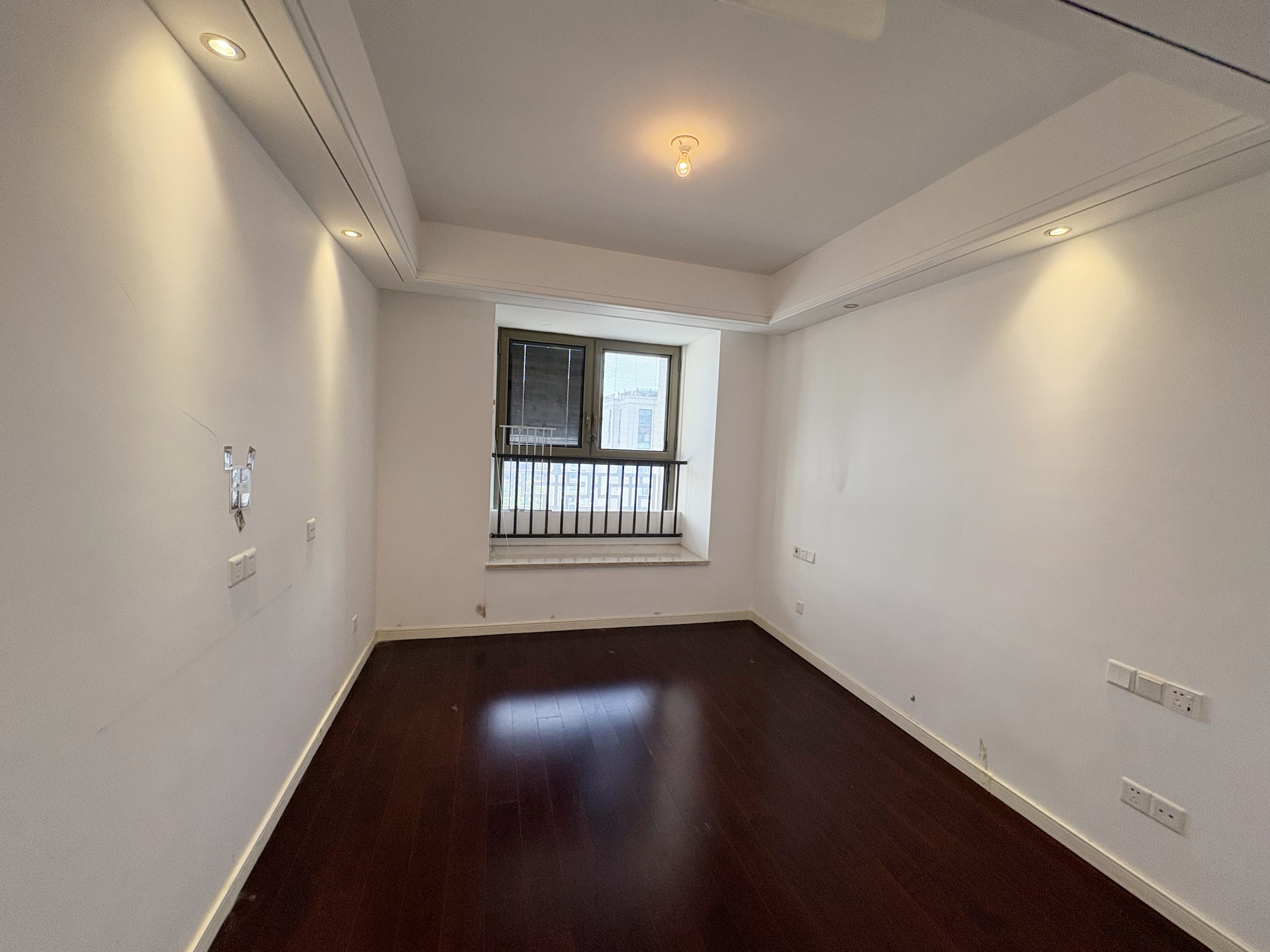 九玺台 4室2厅2卫 143.11m&sup2;