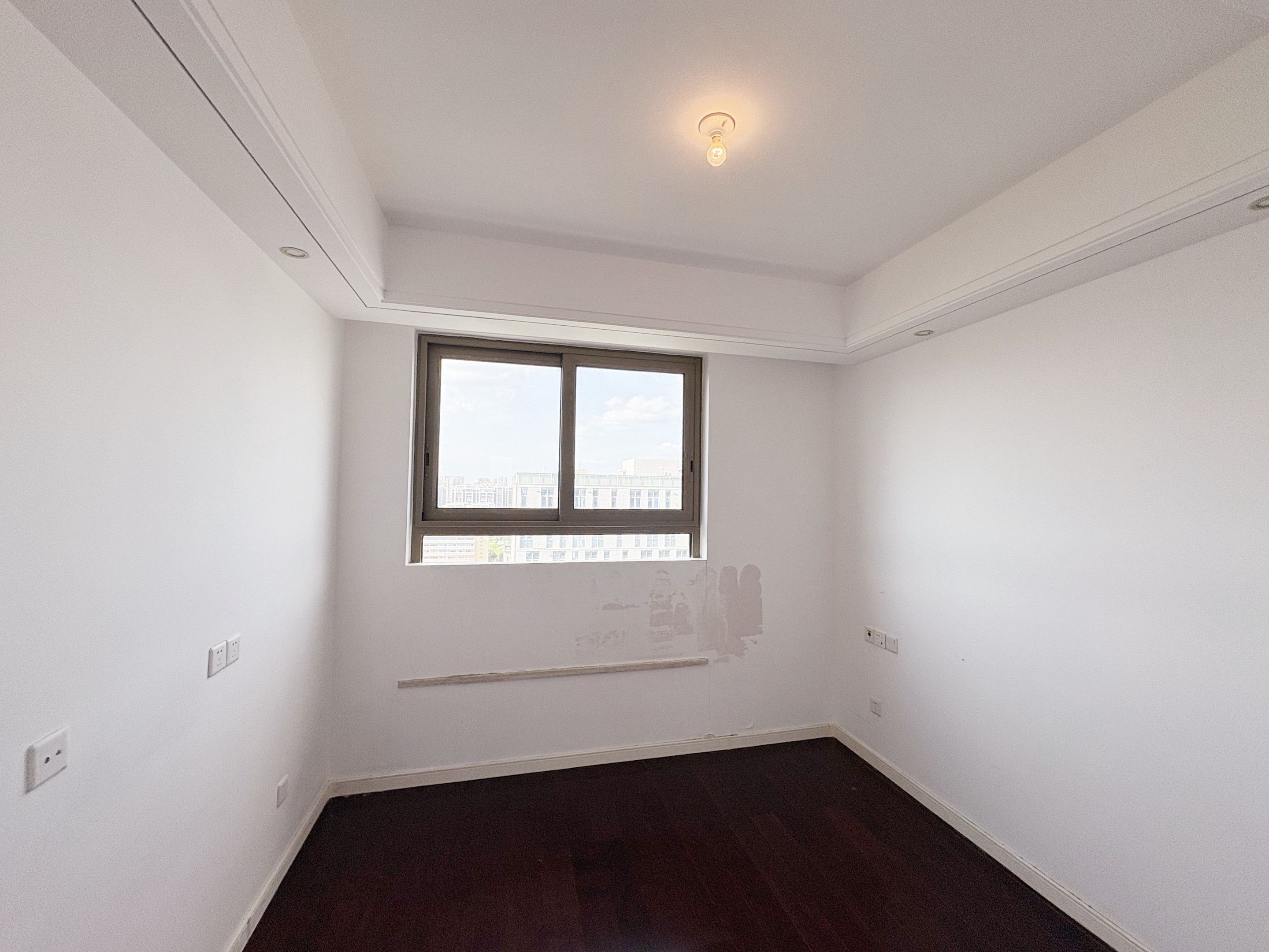 九玺台 4室2厅2卫 143.11m&sup2;