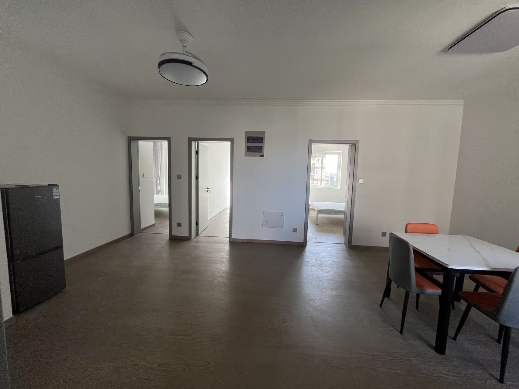 天香苑 3室2厅1卫 108m²