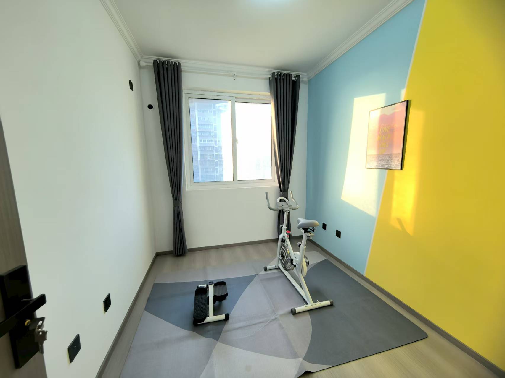 公园南苑 3室2厅2卫 150m&sup2;