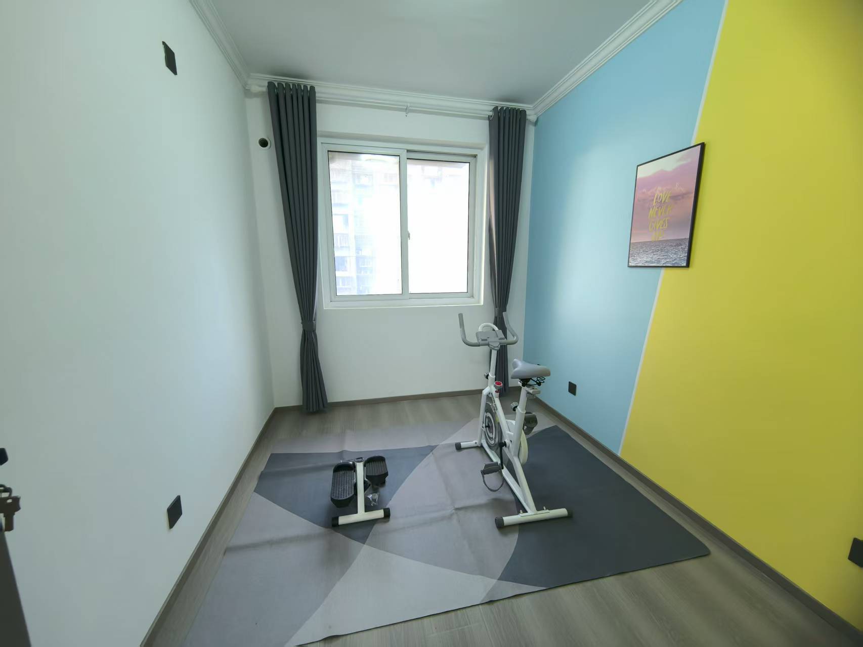 公园南苑 3室2厅2卫 150m&sup2;