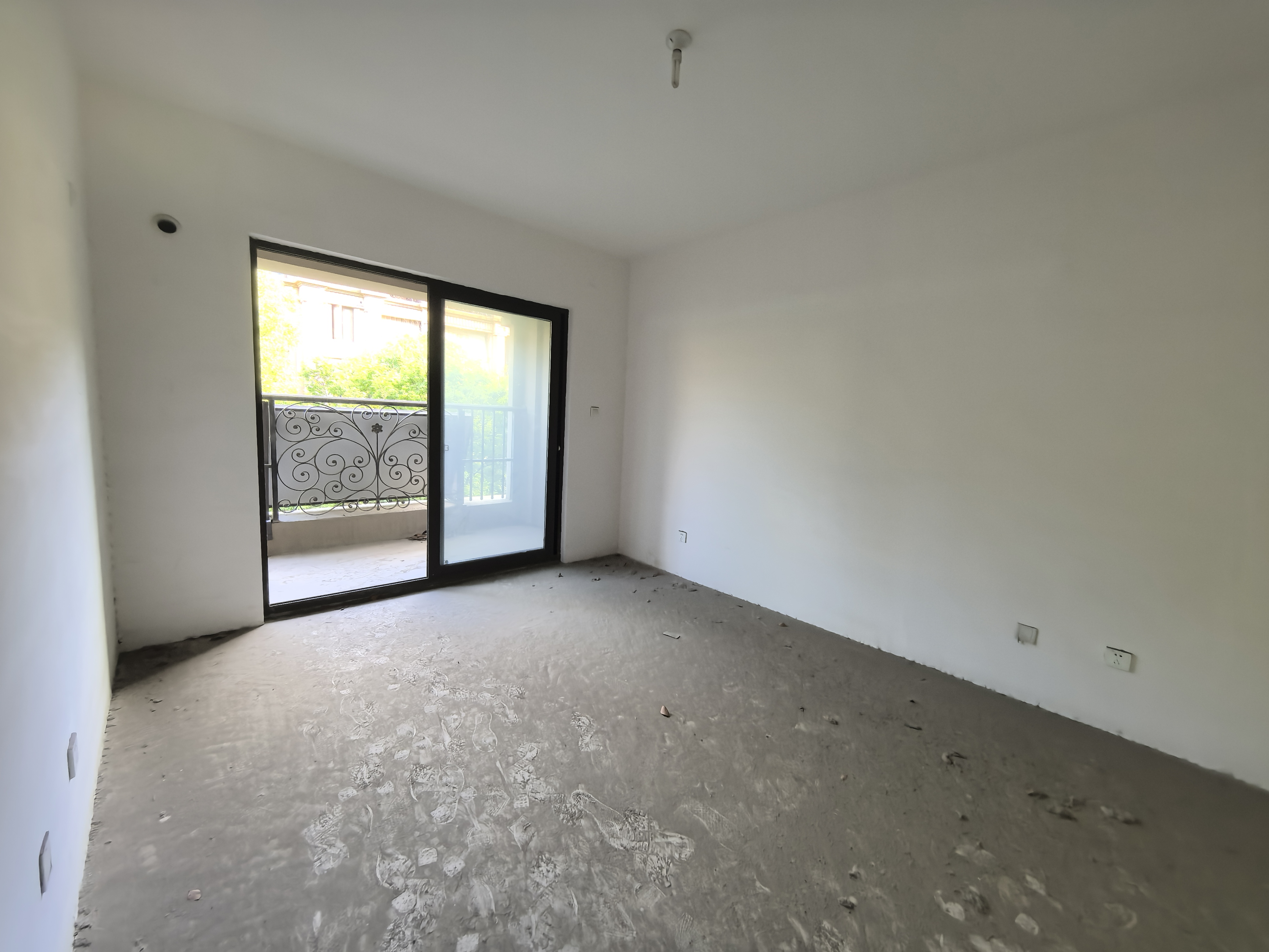 城市嘉苑 4室2厅2卫 145m&sup2;