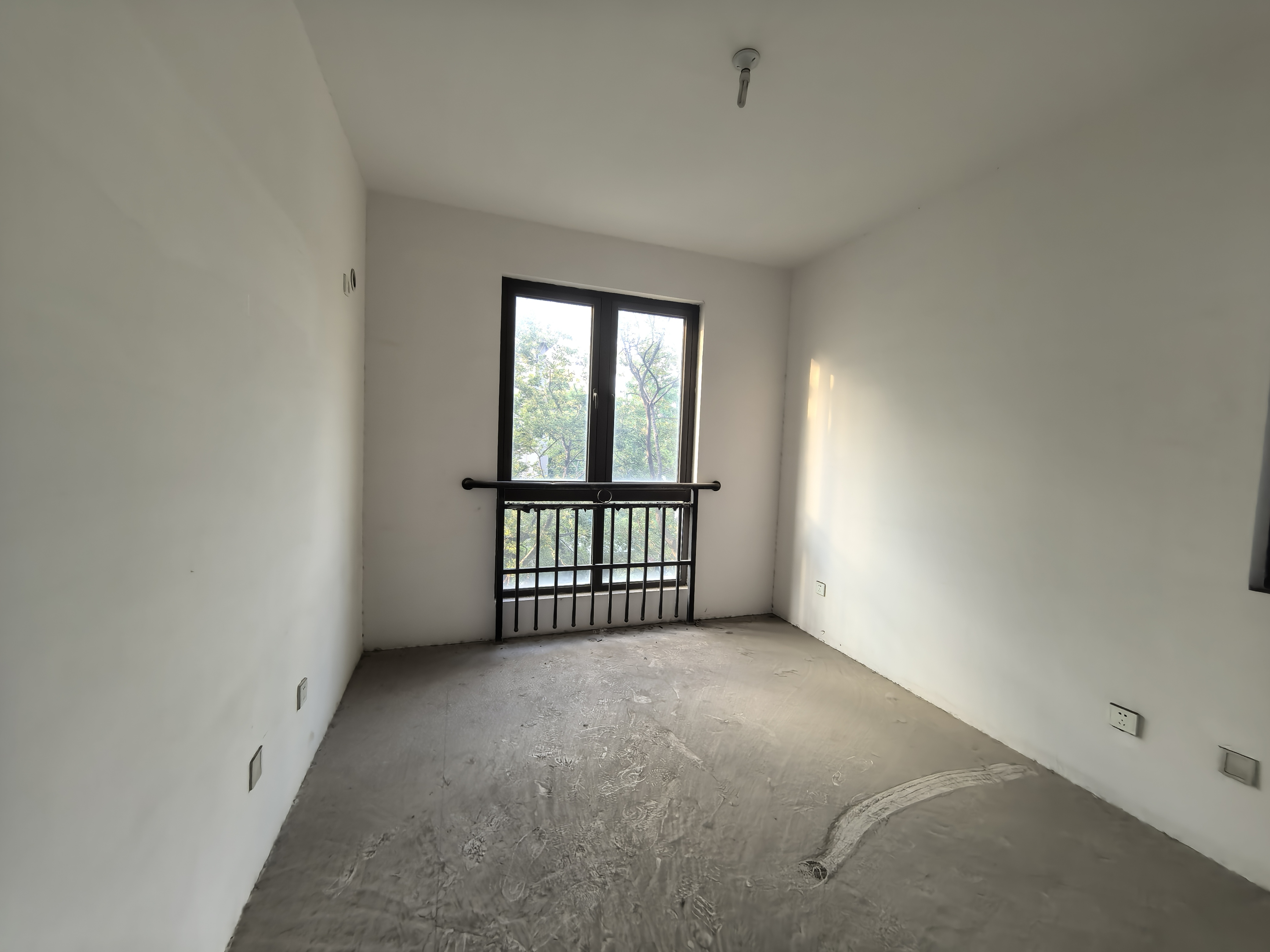 城市嘉苑 4室2厅2卫 145m&sup2;