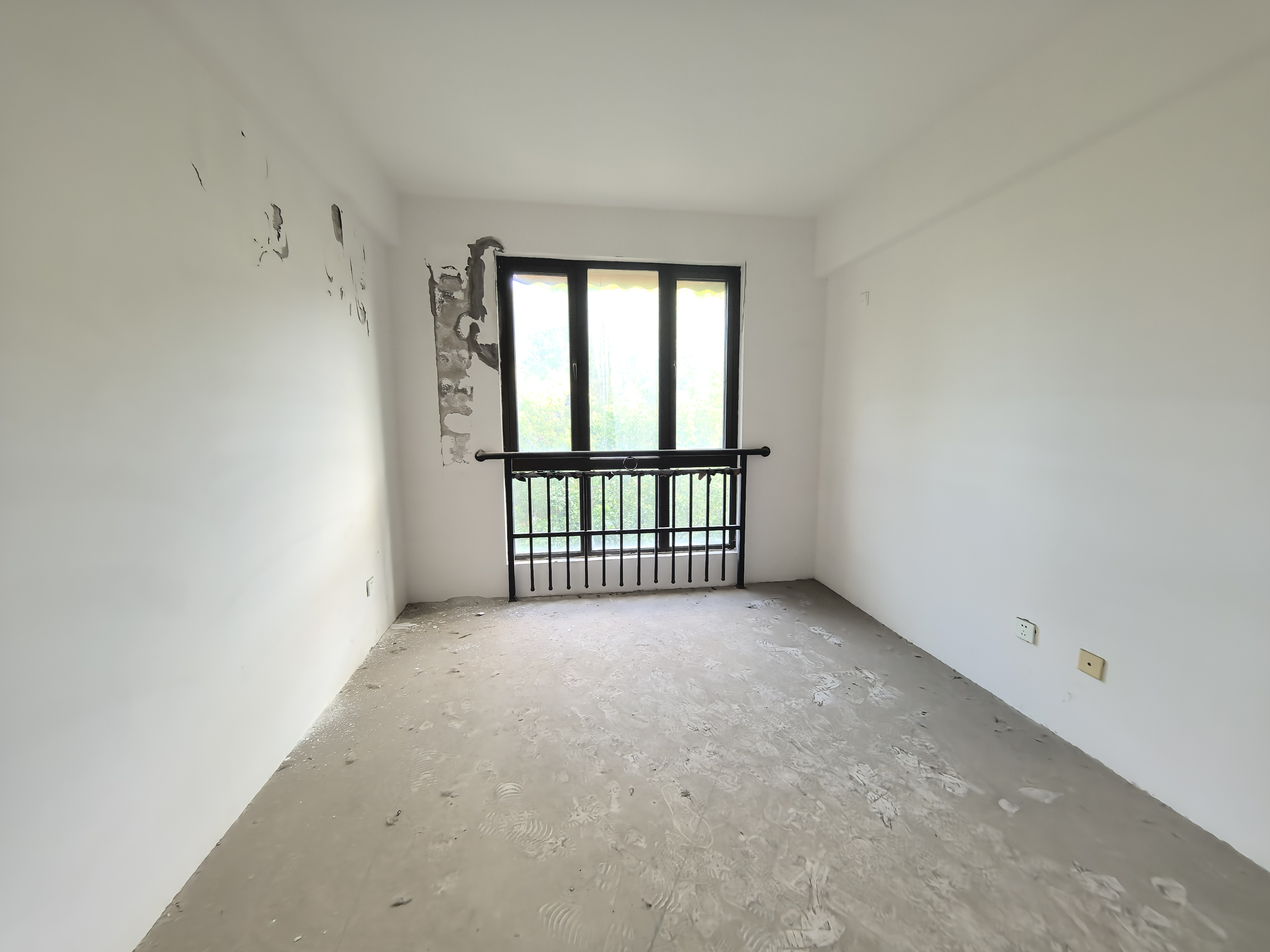 城市嘉苑 4室2厅2卫 145m&sup2;