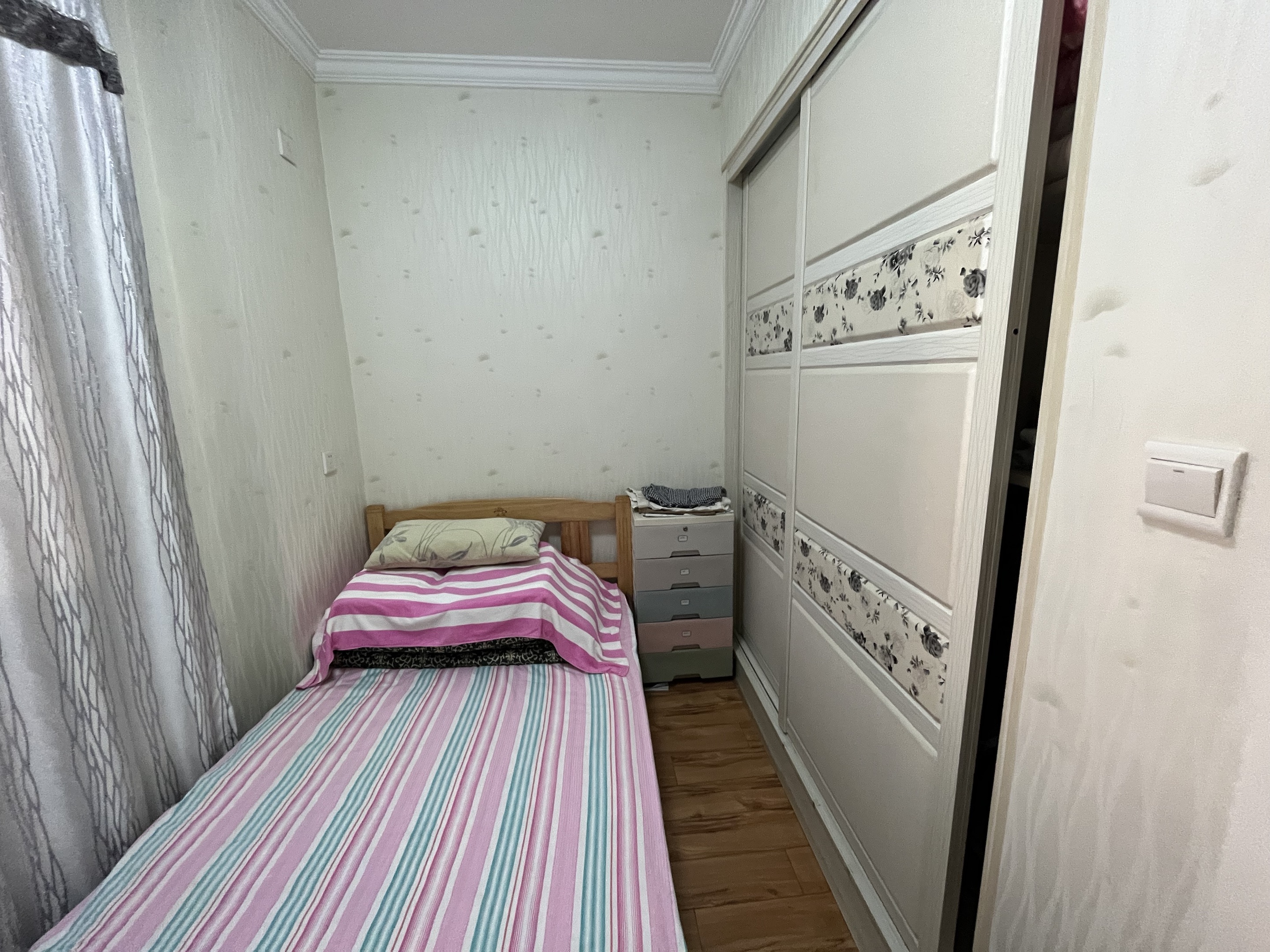 中港翡翠城 3室2厅1卫 87.13m&sup2;