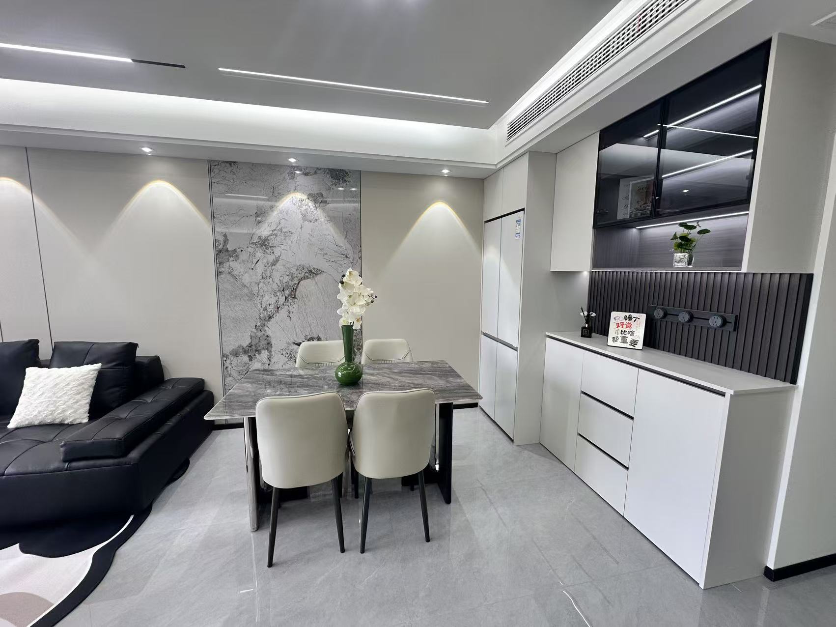 中港翡翠城 3室2厅1卫 89m&sup2;