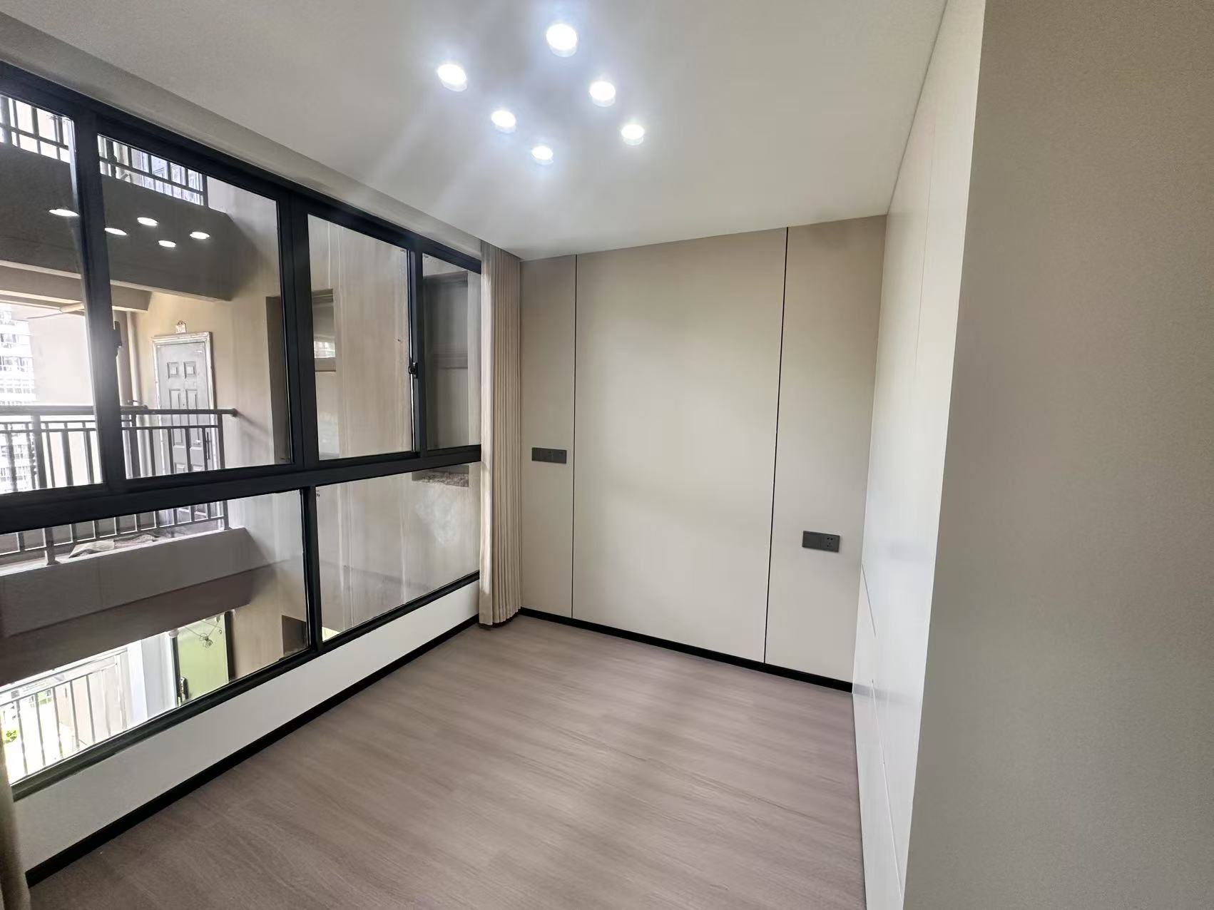 中港翡翠城 3室2厅1卫 89m&sup2;