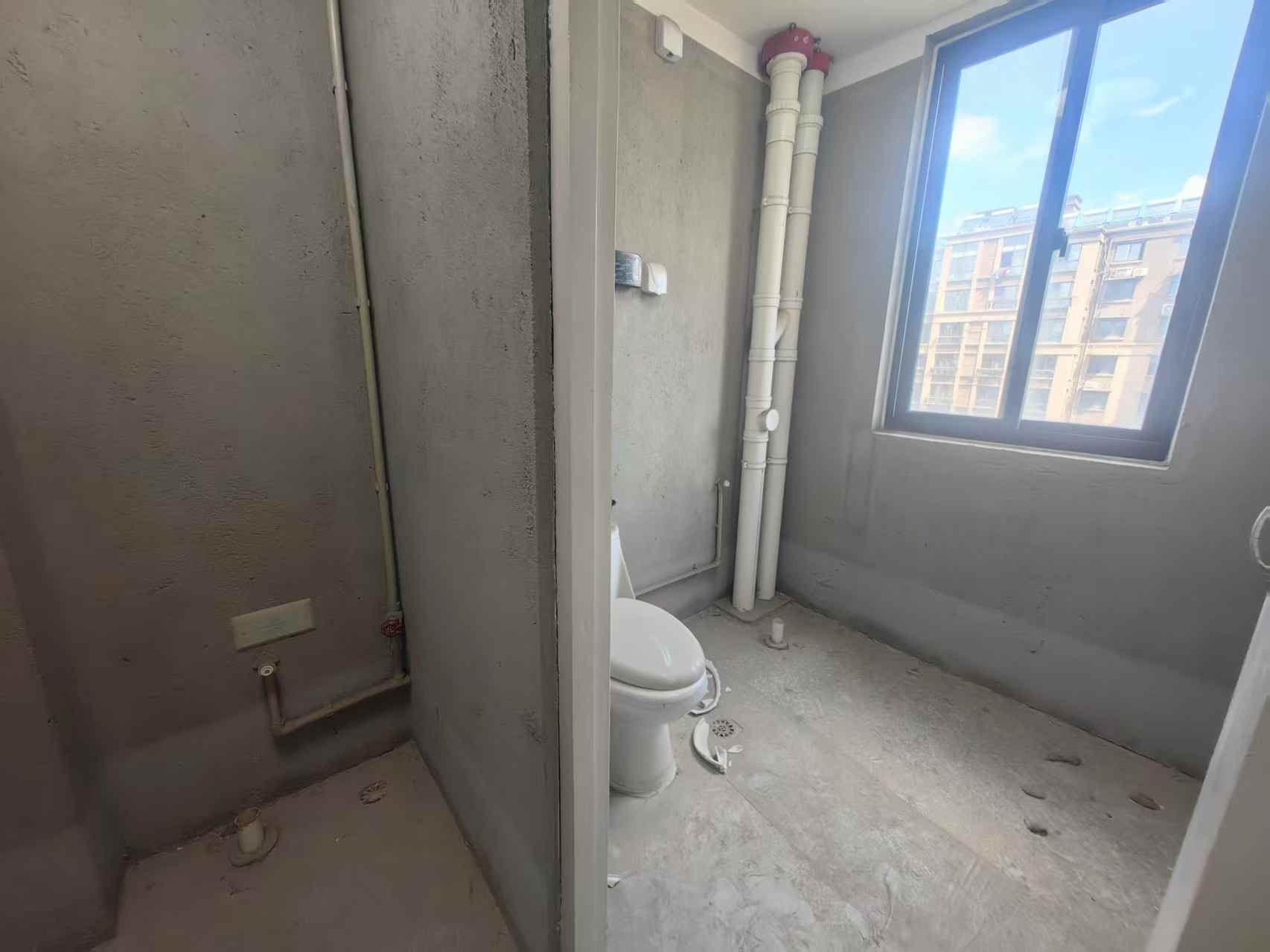 兴石花园 3室2厅1卫 114m&sup2;