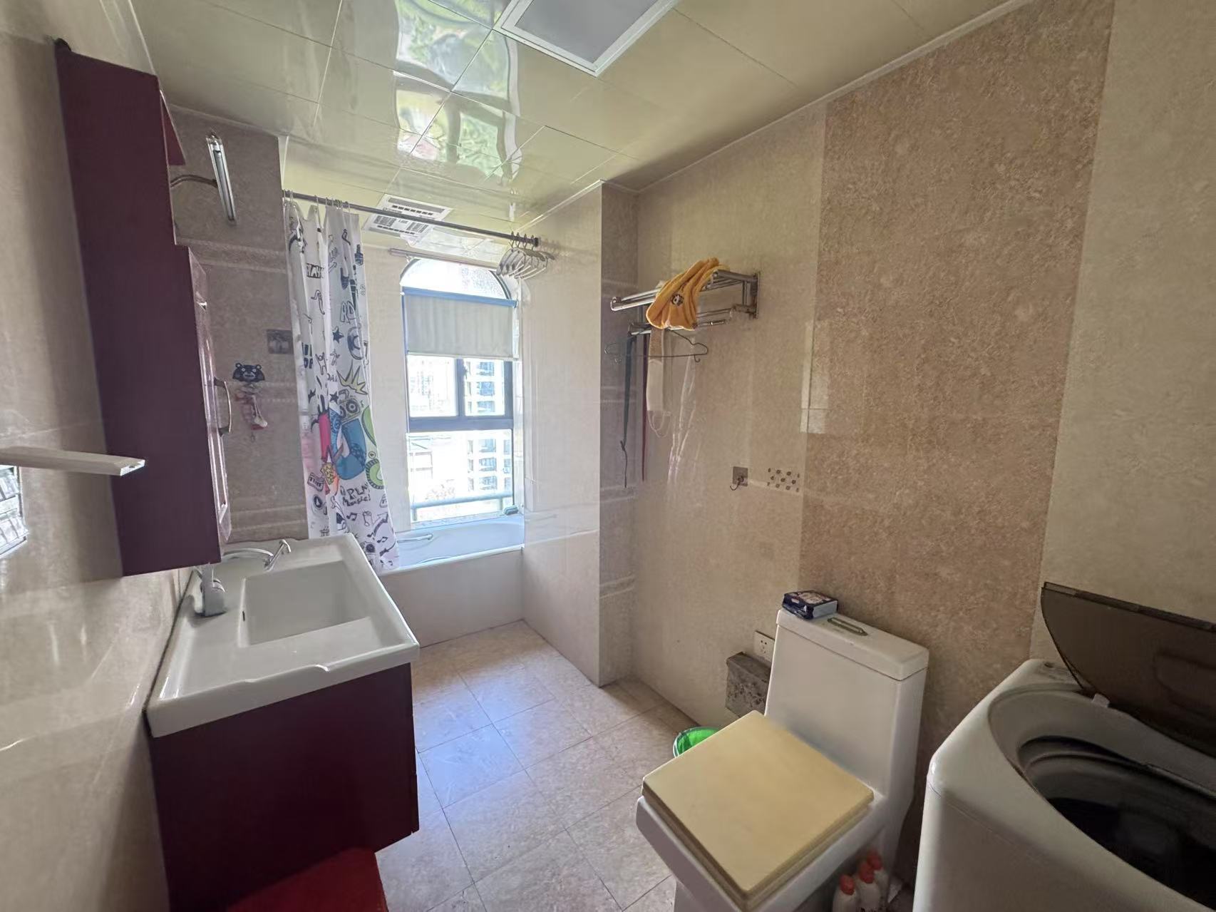 高迪晶城 3室2厅2卫 146.00m&sup2;